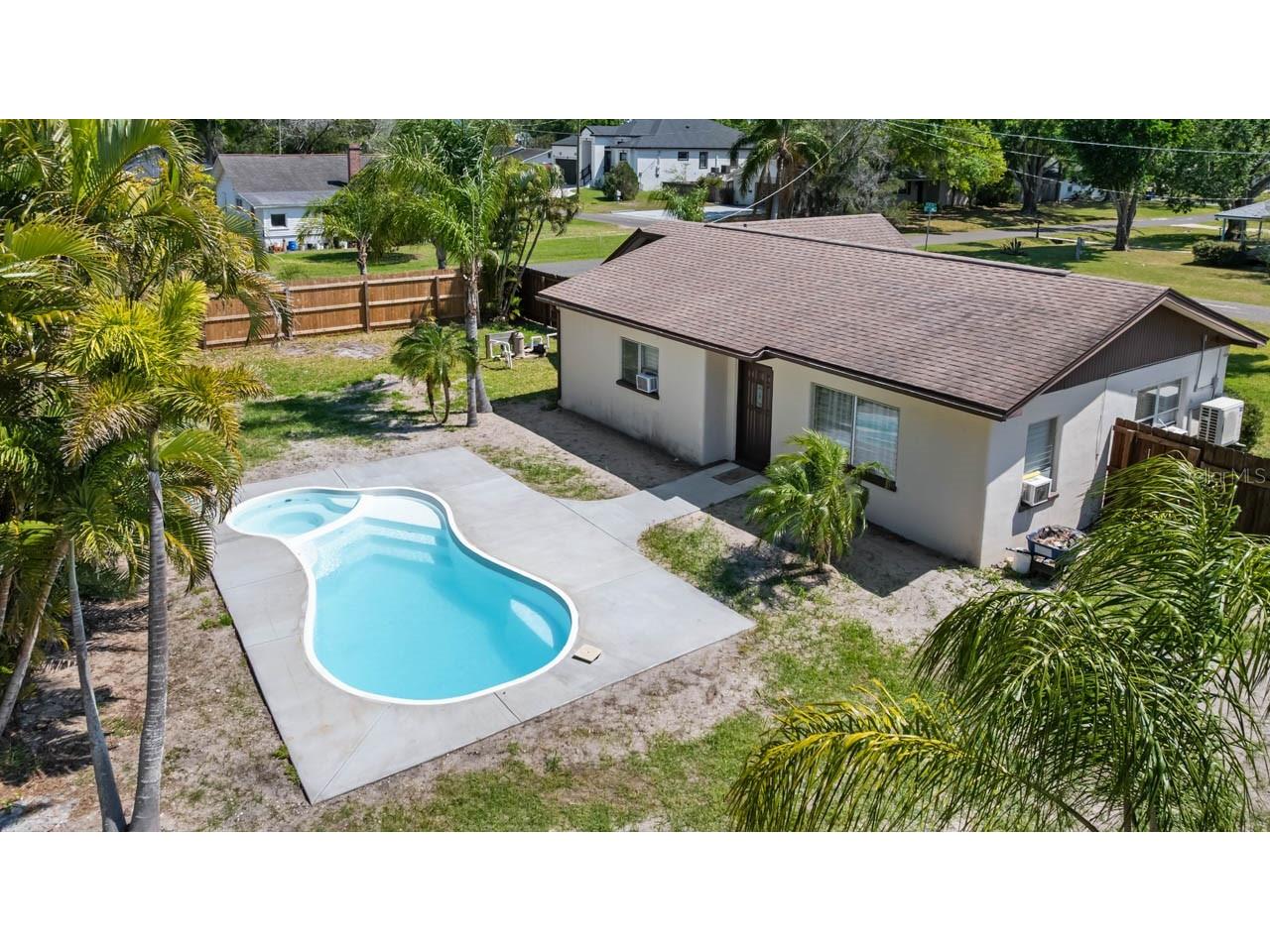 301 5th Avenue NW Ruskin FL 33570 TB8490637 image2