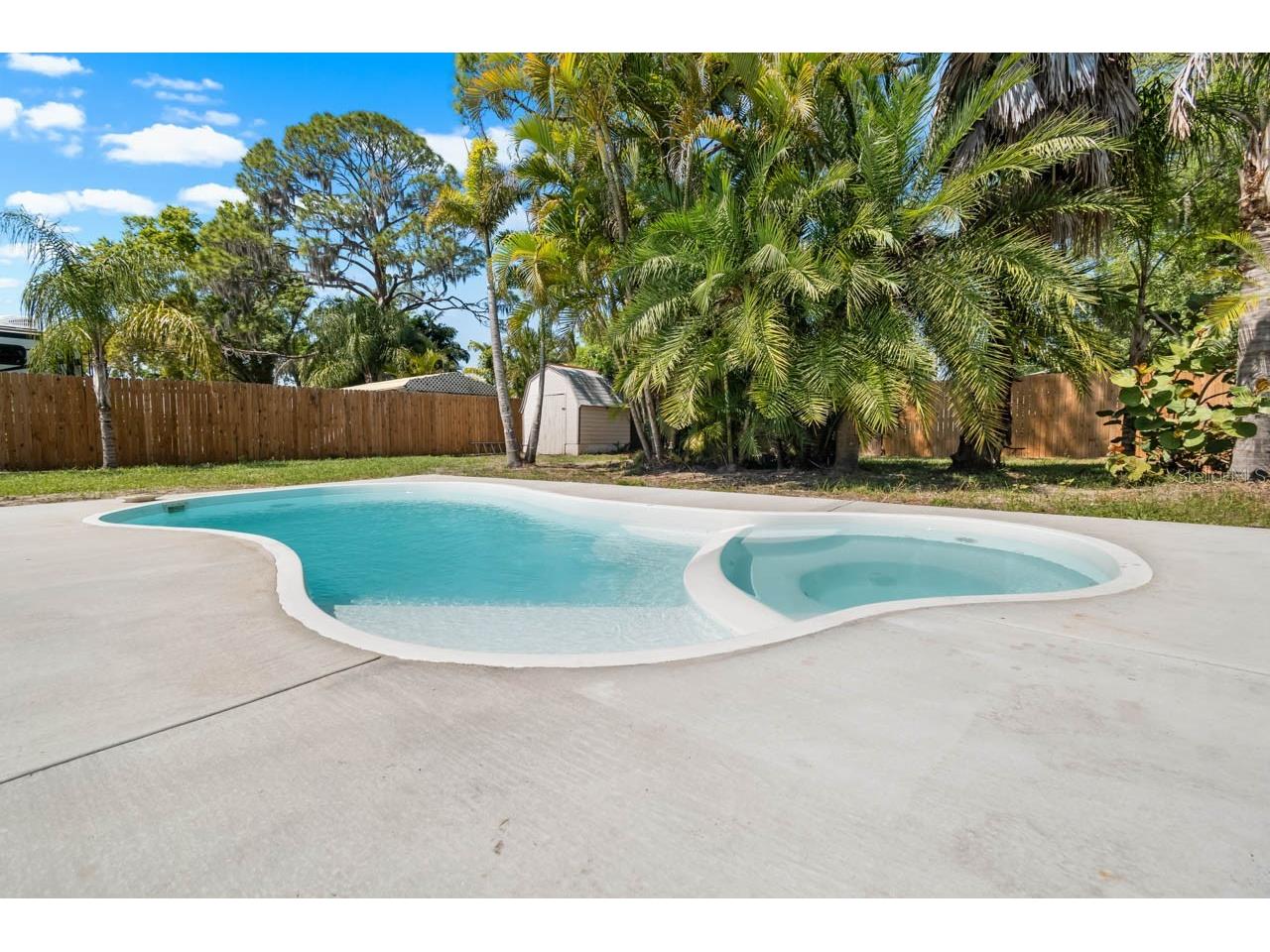 301 5th Avenue NW Ruskin FL 33570 TB8490637 image25