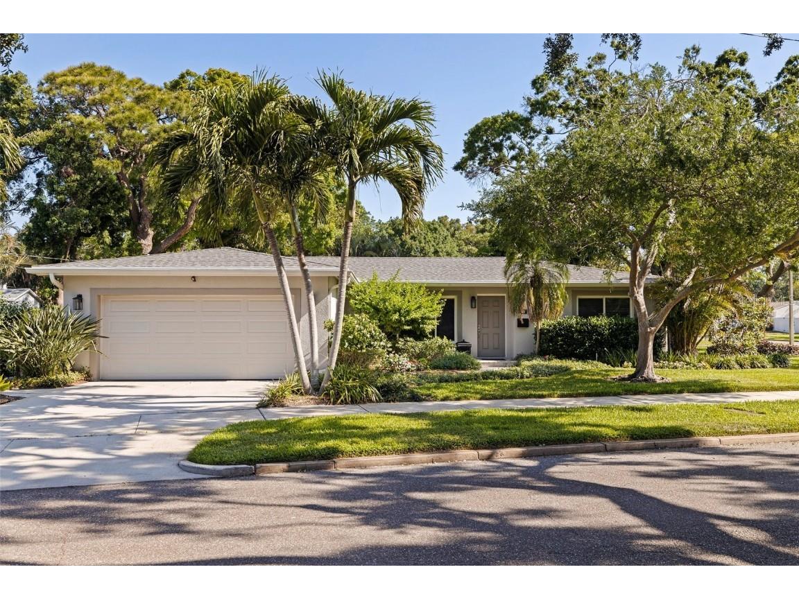 301 62nd Avenue S Saint Petersburg FL 33705 TB8377986 image1