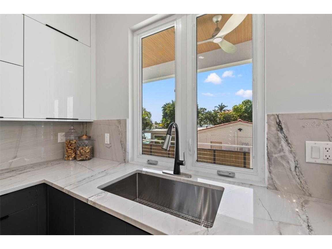 301 79th Street S Saint Petersburg FL 33707 T3511580 image19