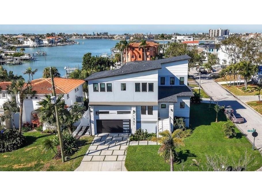 301 79th Street S Saint Petersburg FL 33707 TB8468277 image1
