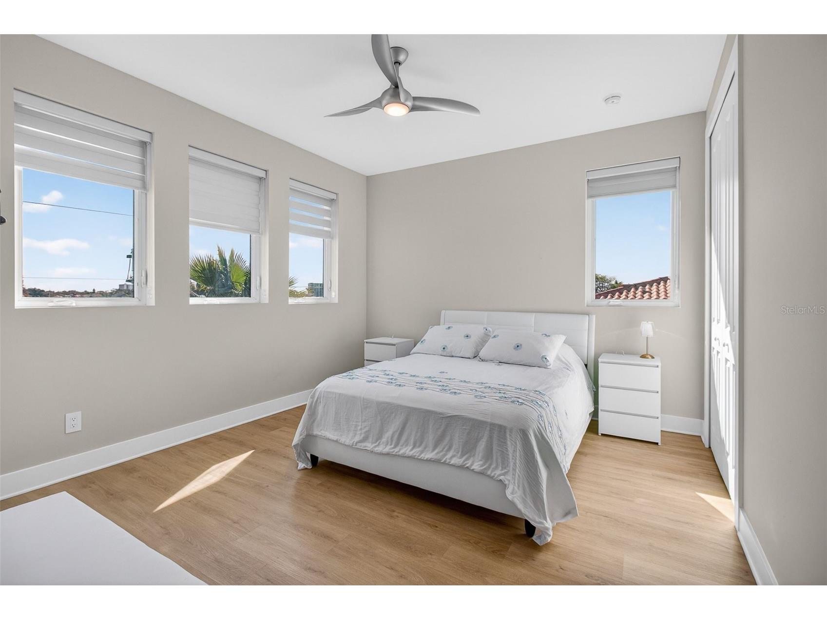 301 79th Street S Saint Petersburg FL 33707 TB8468277 image22