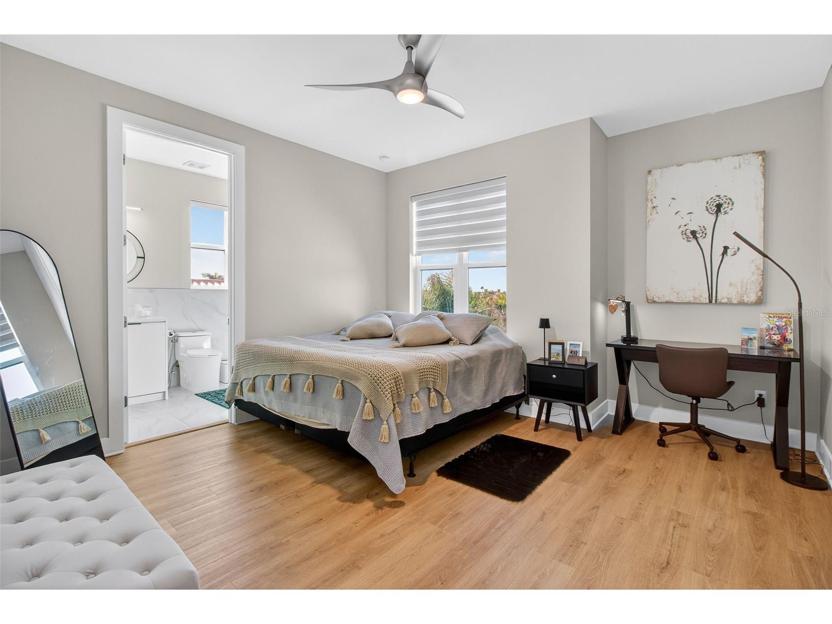 301 79th Street S Saint Petersburg FL 33707 TB8468277 image25