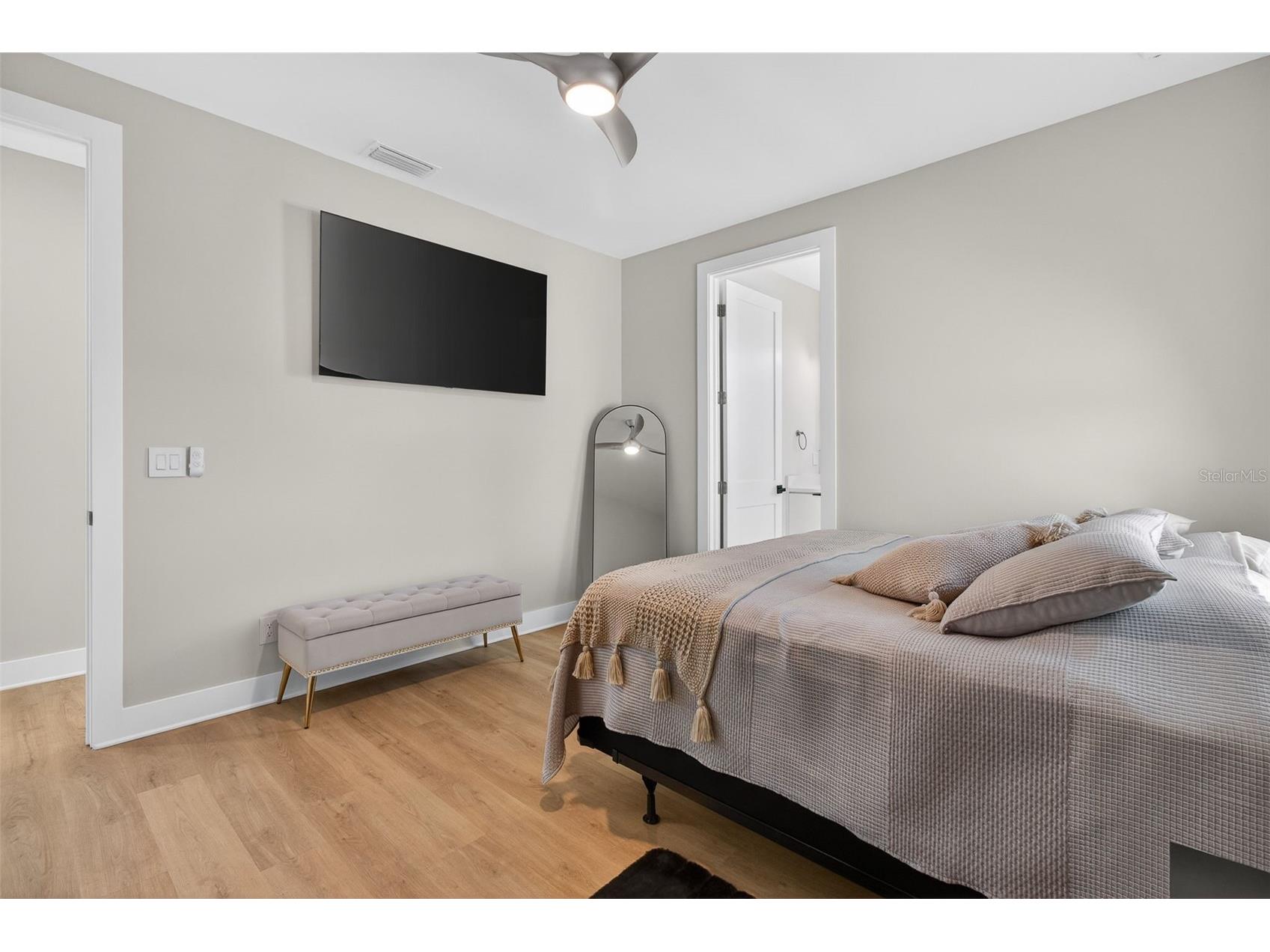 301 79th Street S Saint Petersburg FL 33707 TB8468277 image34