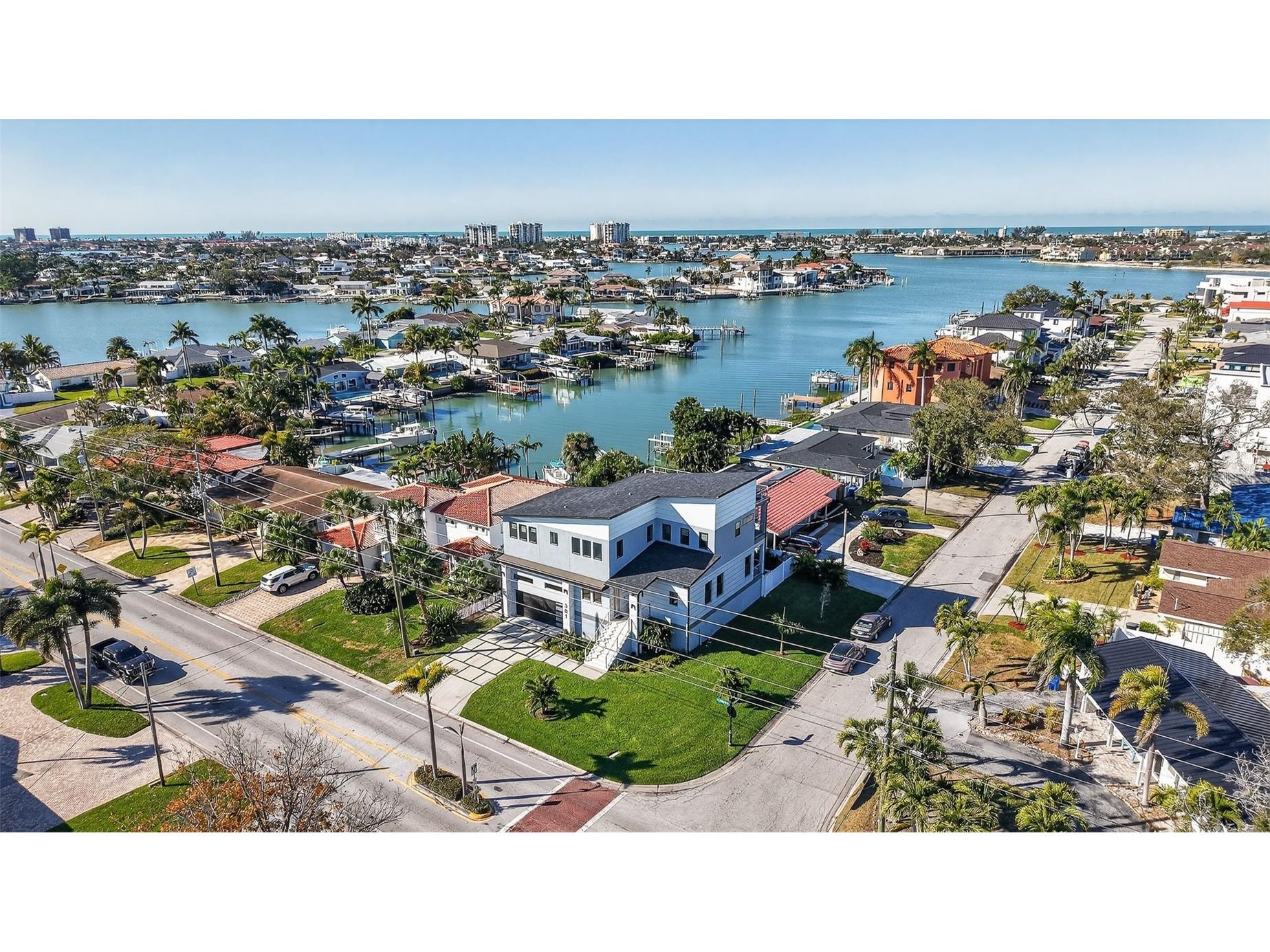 301 79th Street S Saint Petersburg FL 33707 TB8468277 image58