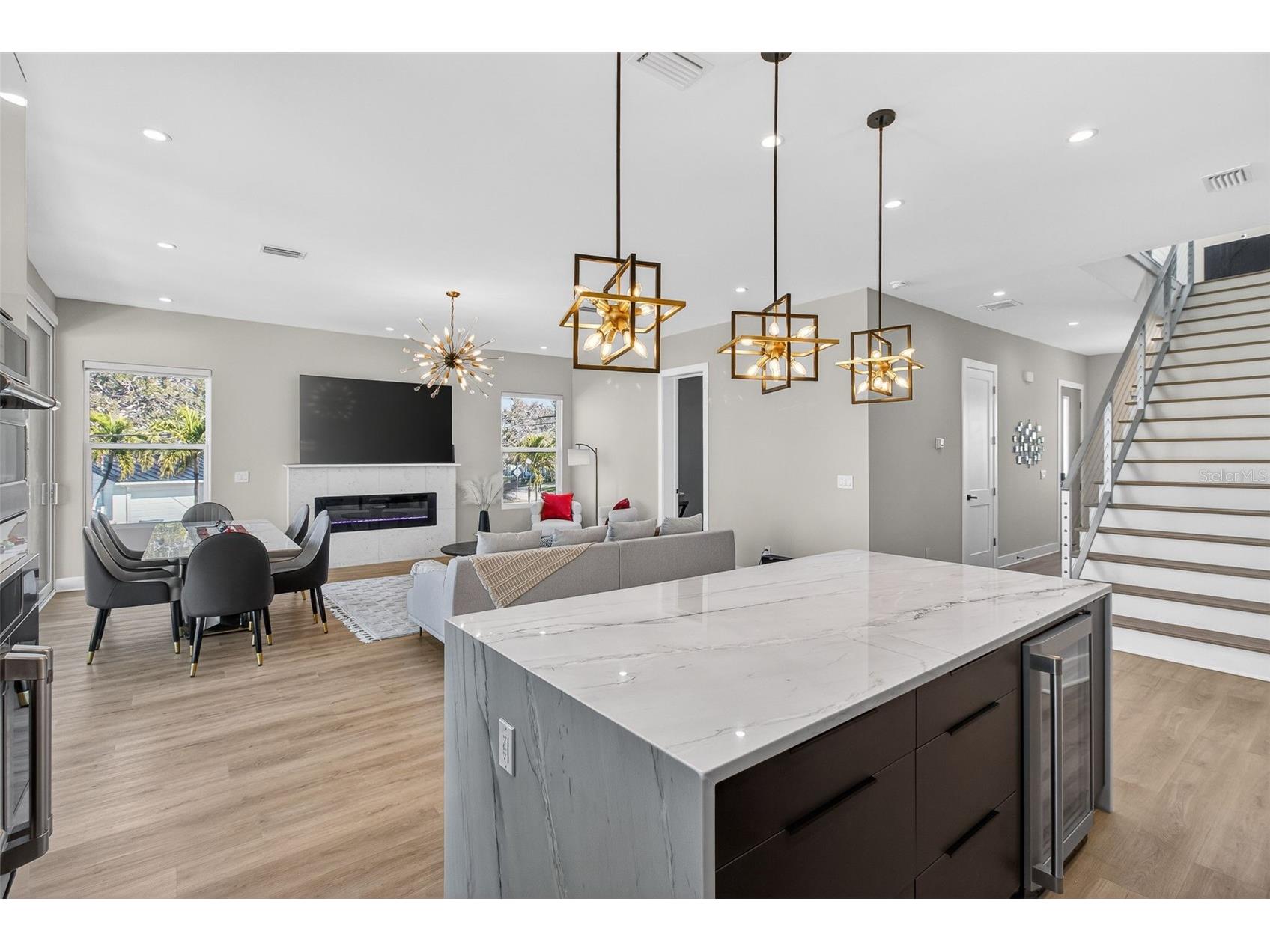 301 79th Street S Saint Petersburg FL 33707 TB8468277 image9