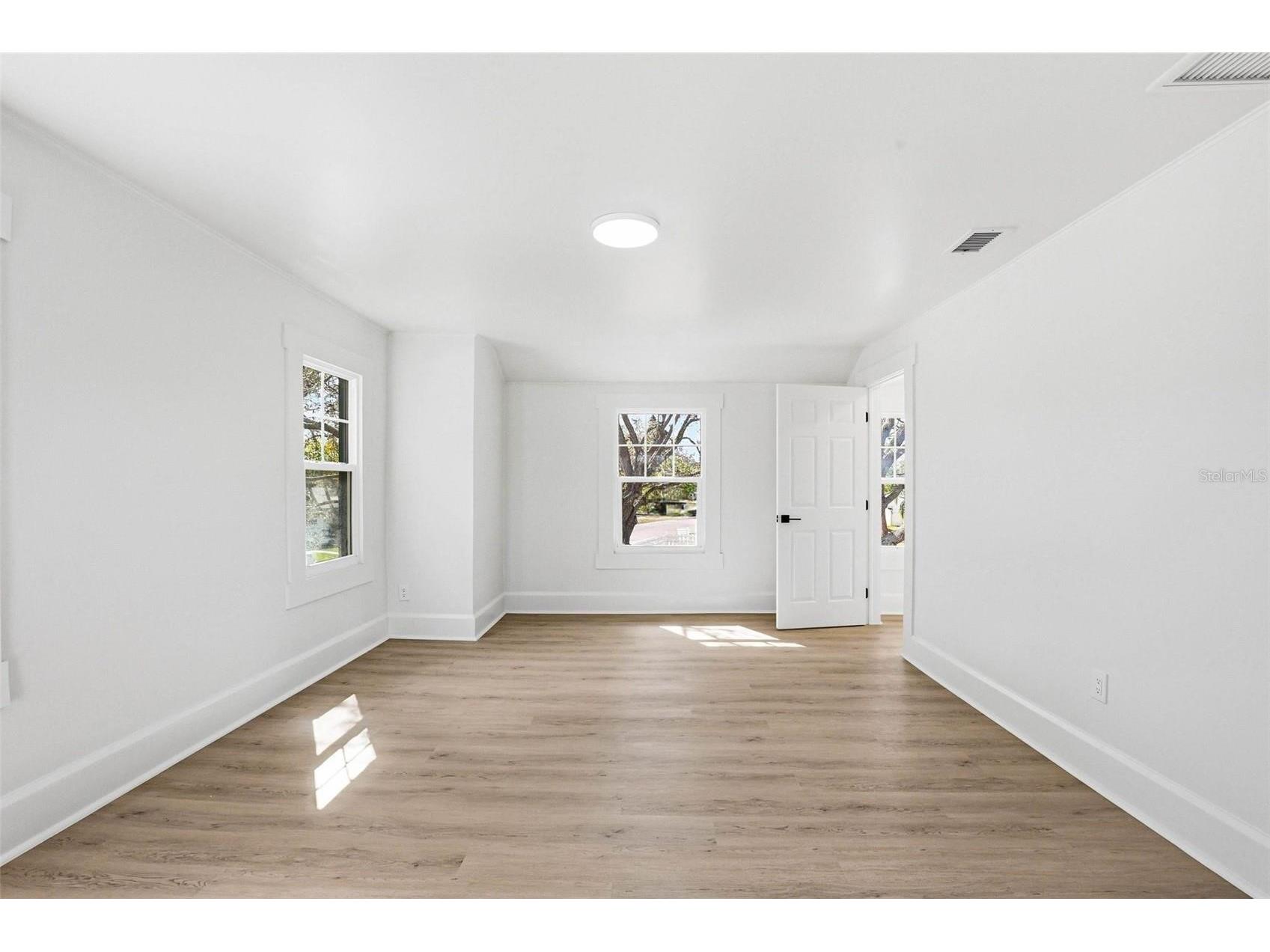 301 81st Avenue NE Saint Petersburg FL 33702 TB8520248 image31