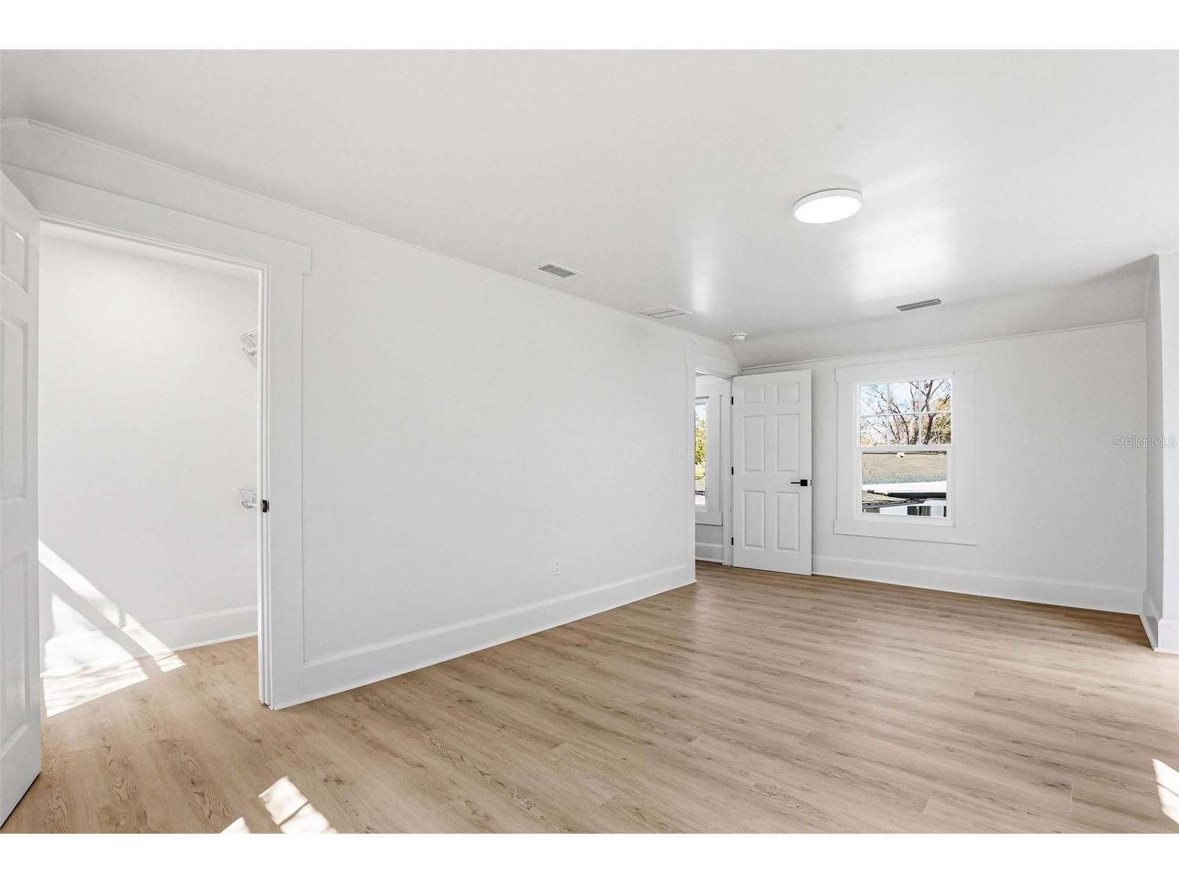 301 81st Avenue NE Saint Petersburg FL 33702 TB8520248 image32