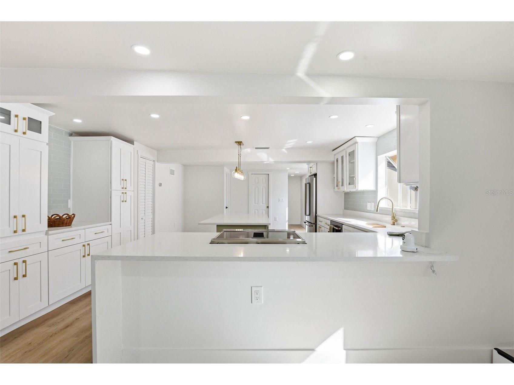 301 81st Avenue NE Saint Petersburg FL 33702 TB8520248 image5