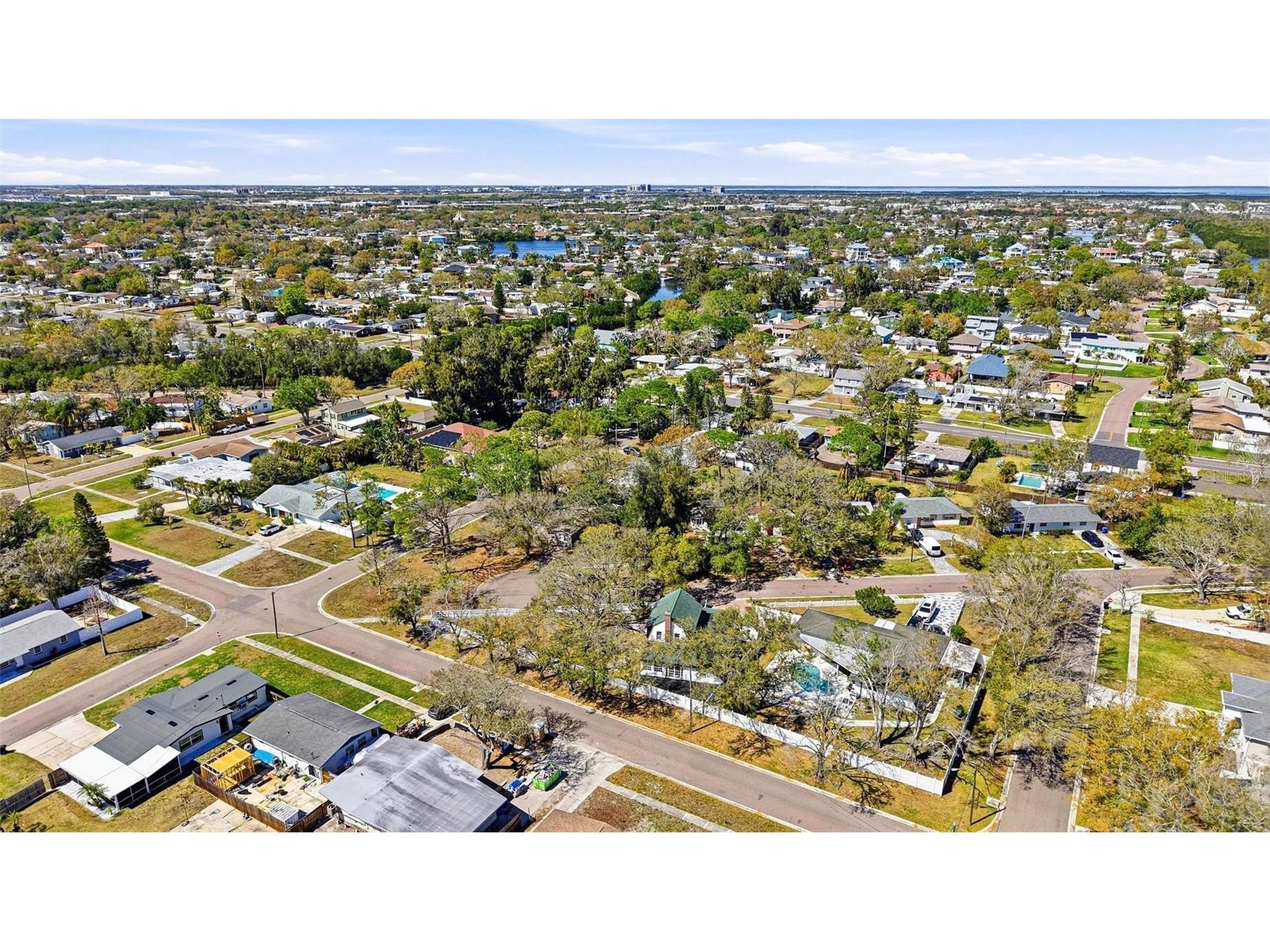 301 81st Avenue NE Saint Petersburg FL 33702 TB8520248 image51