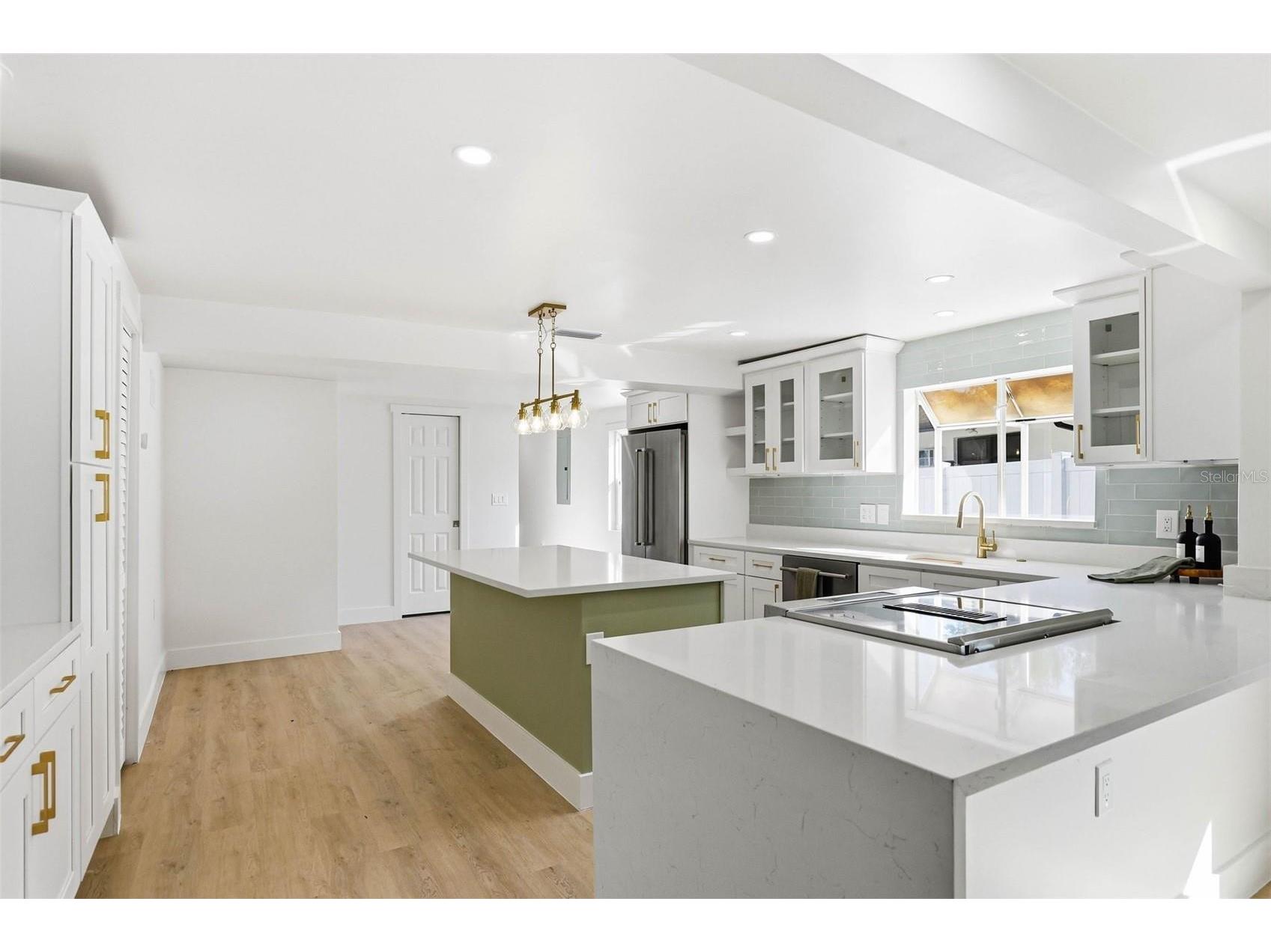 301 81st Avenue NE Saint Petersburg FL 33702 TB8520248 image7