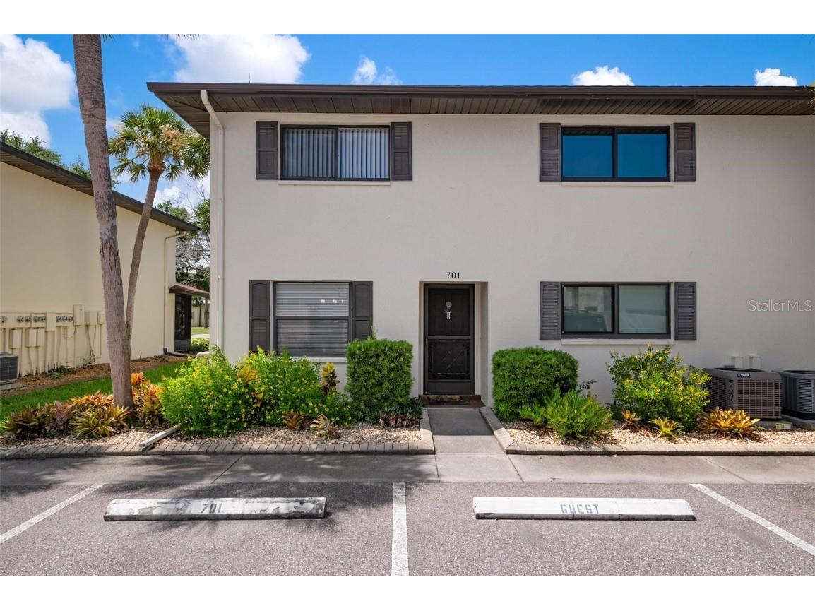 301 Airport Avenue E #701 Venice FL 34285 N6134021 image1