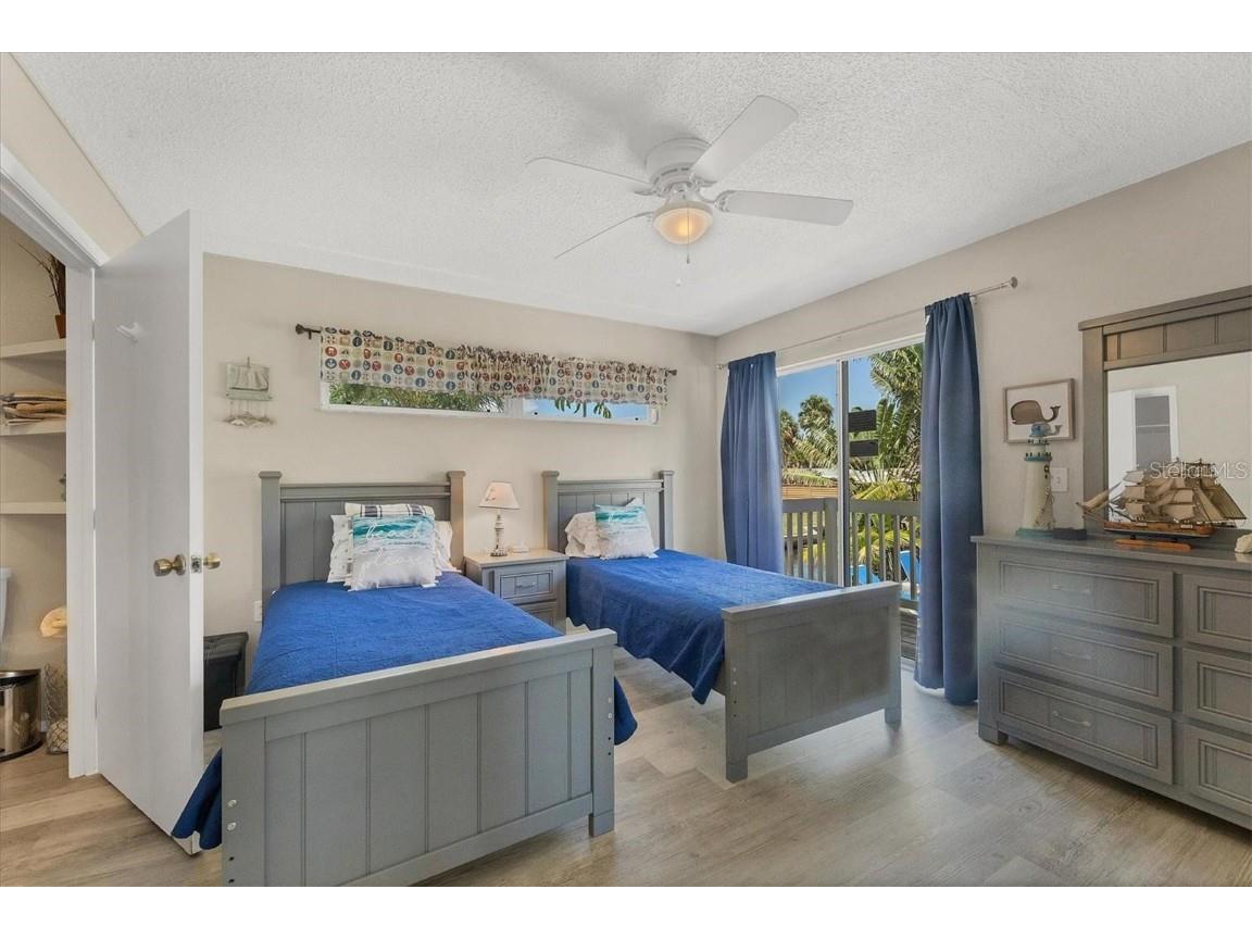 301 Avenida Madera #A Sarasota FL 34242 - Canal A4649551 image10