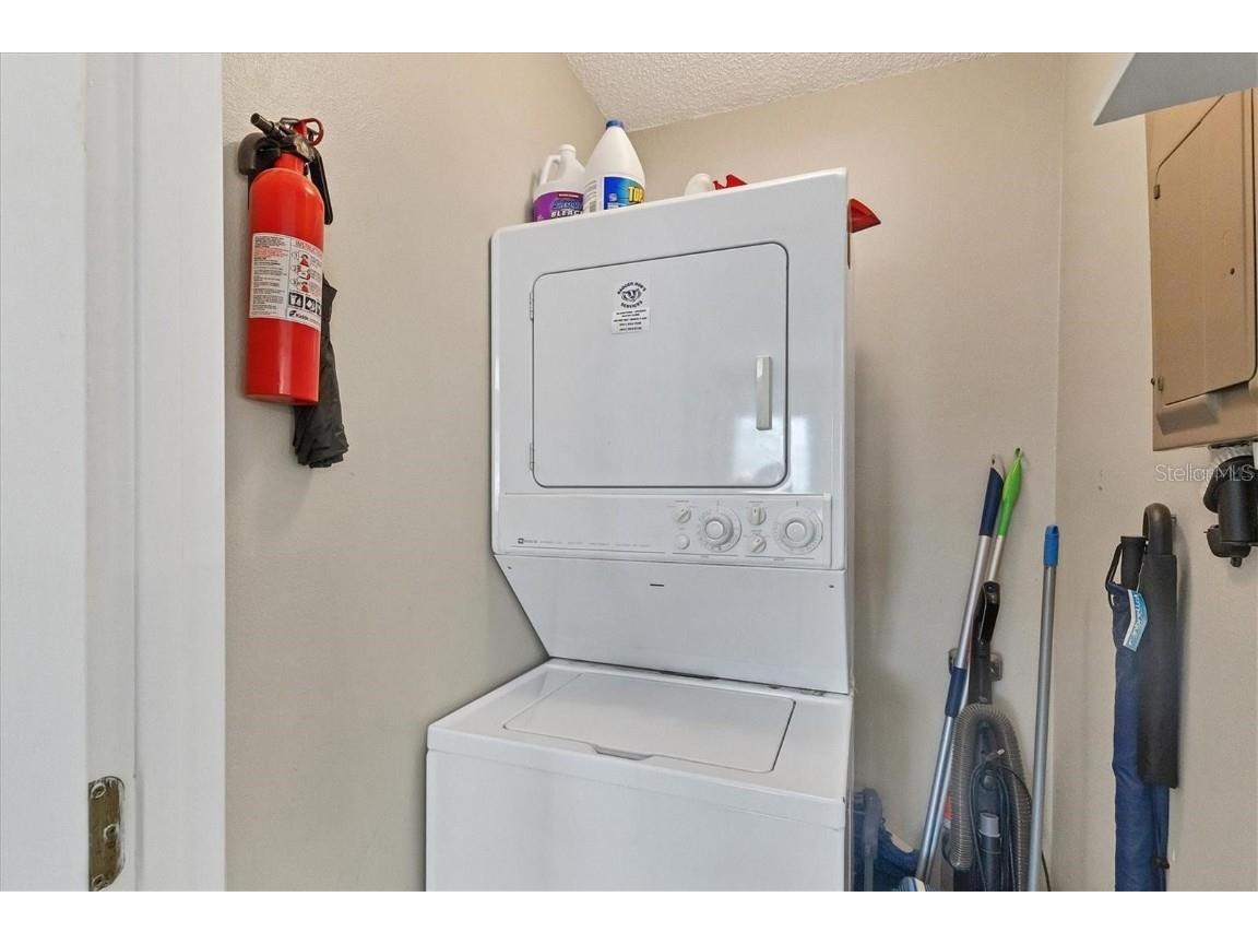 301 Avenida Madera #A Sarasota FL 34242 - Canal A4649551 image12