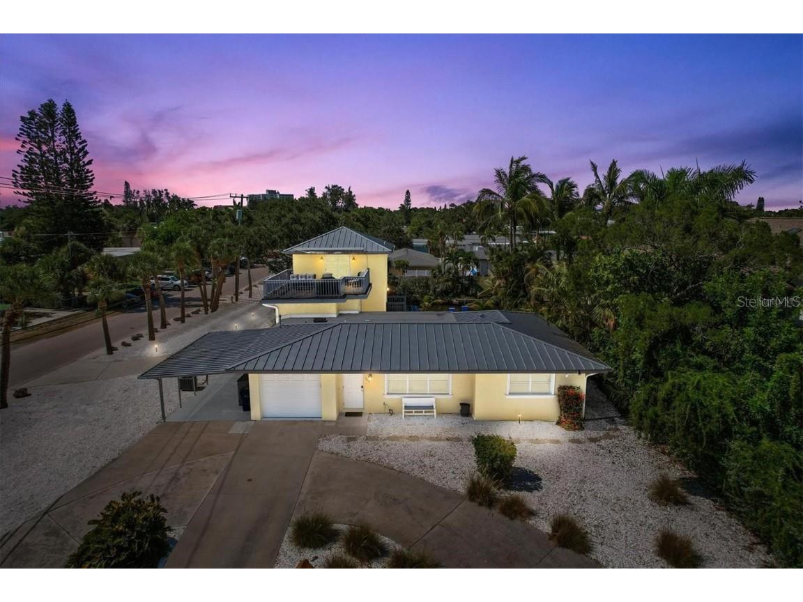 301 Avenida Madera #A Sarasota FL 34242 - Canal A4649551 image3