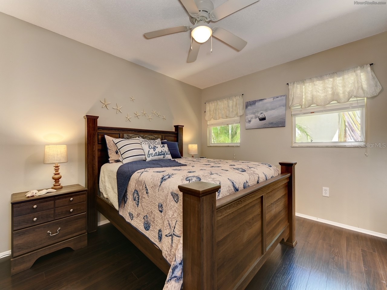 301 Avenida Madera #B Sarasota FL 34242 A4690443 image13