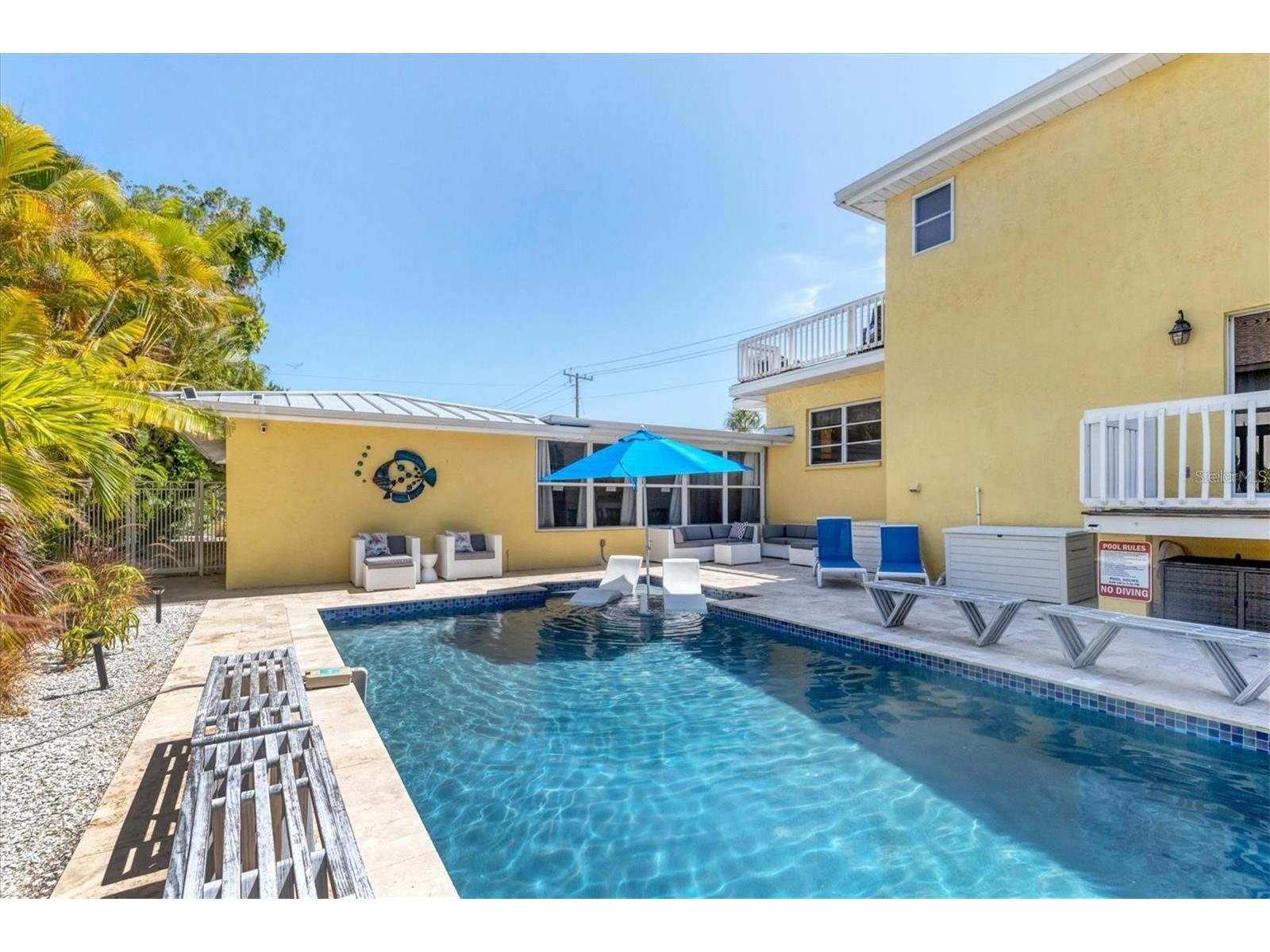 301 Avenida Madera #B Sarasota FL 34242 A4690443 image15