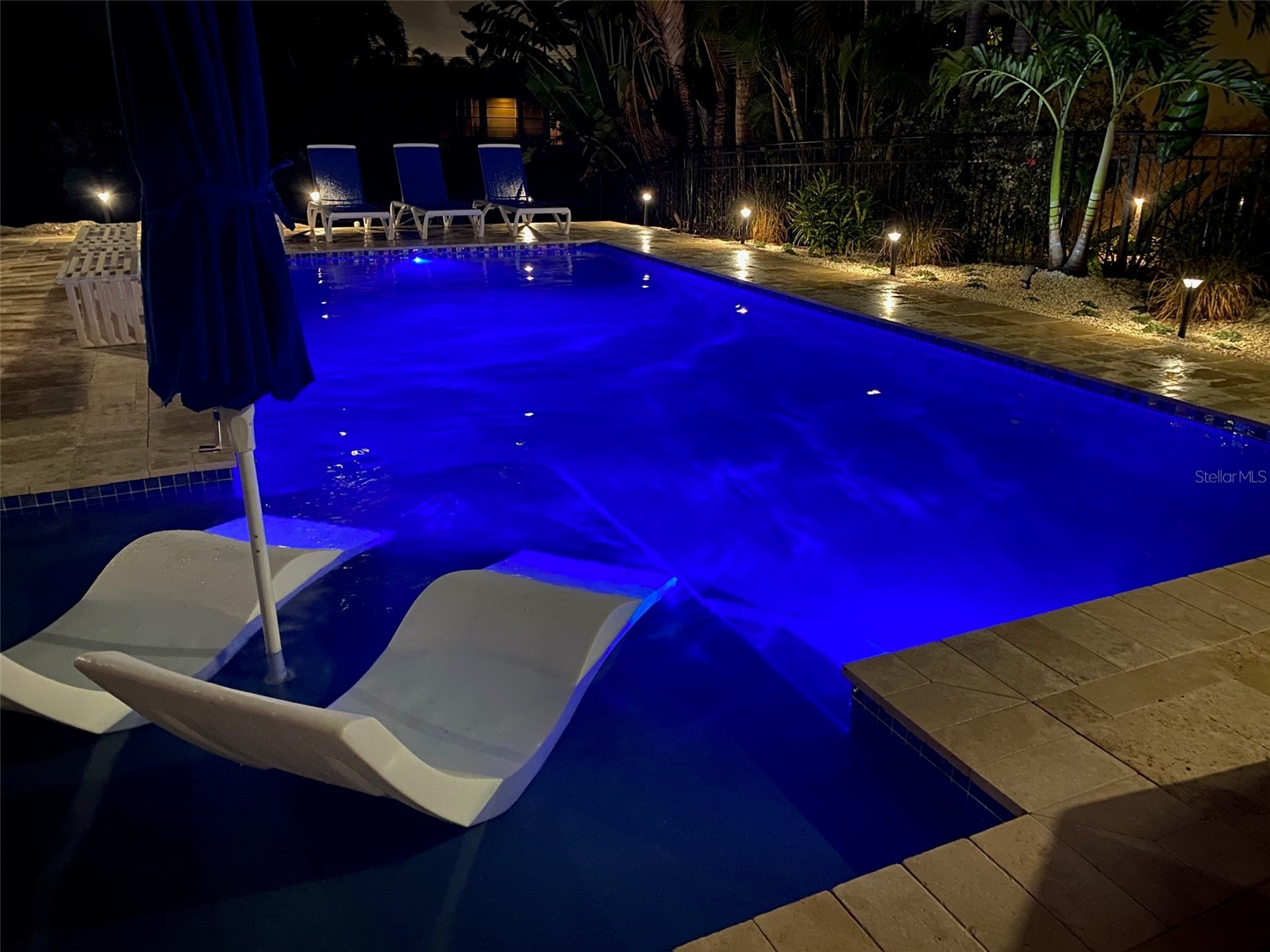 301 Avenida Madera #B Sarasota FL 34242 A4690443 image18