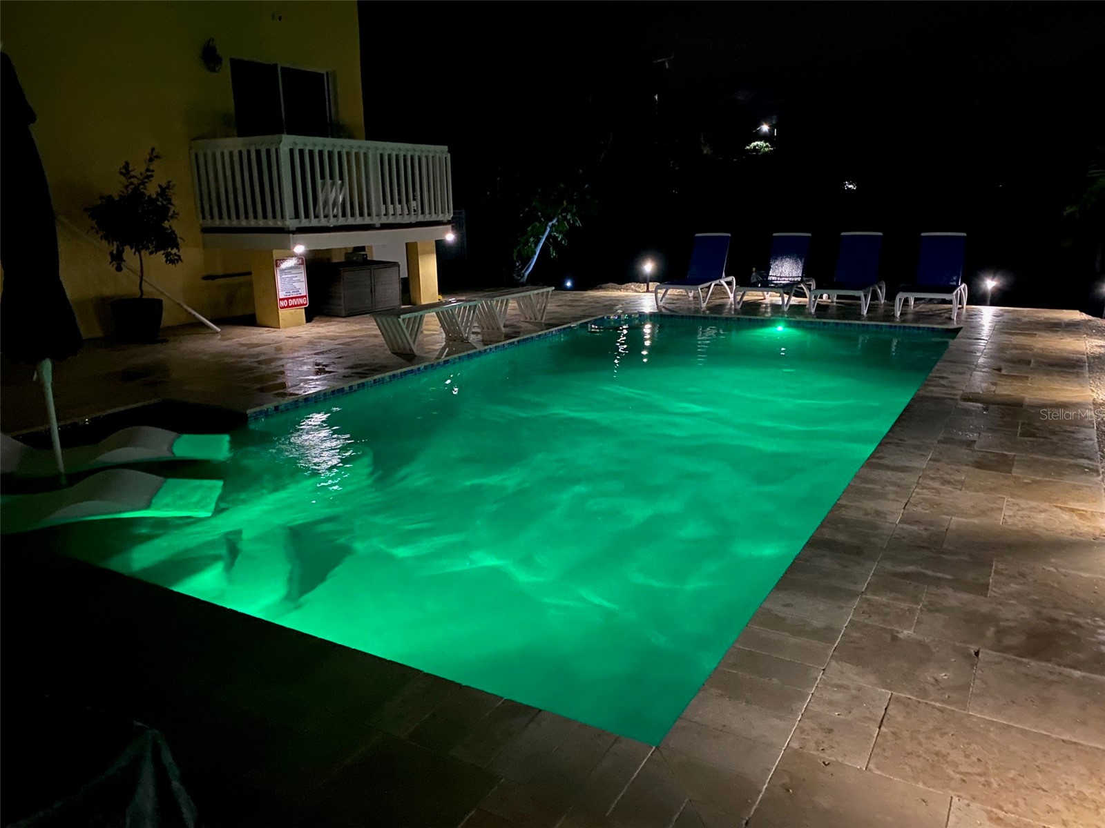 301 Avenida Madera #B Sarasota FL 34242 A4690443 image20