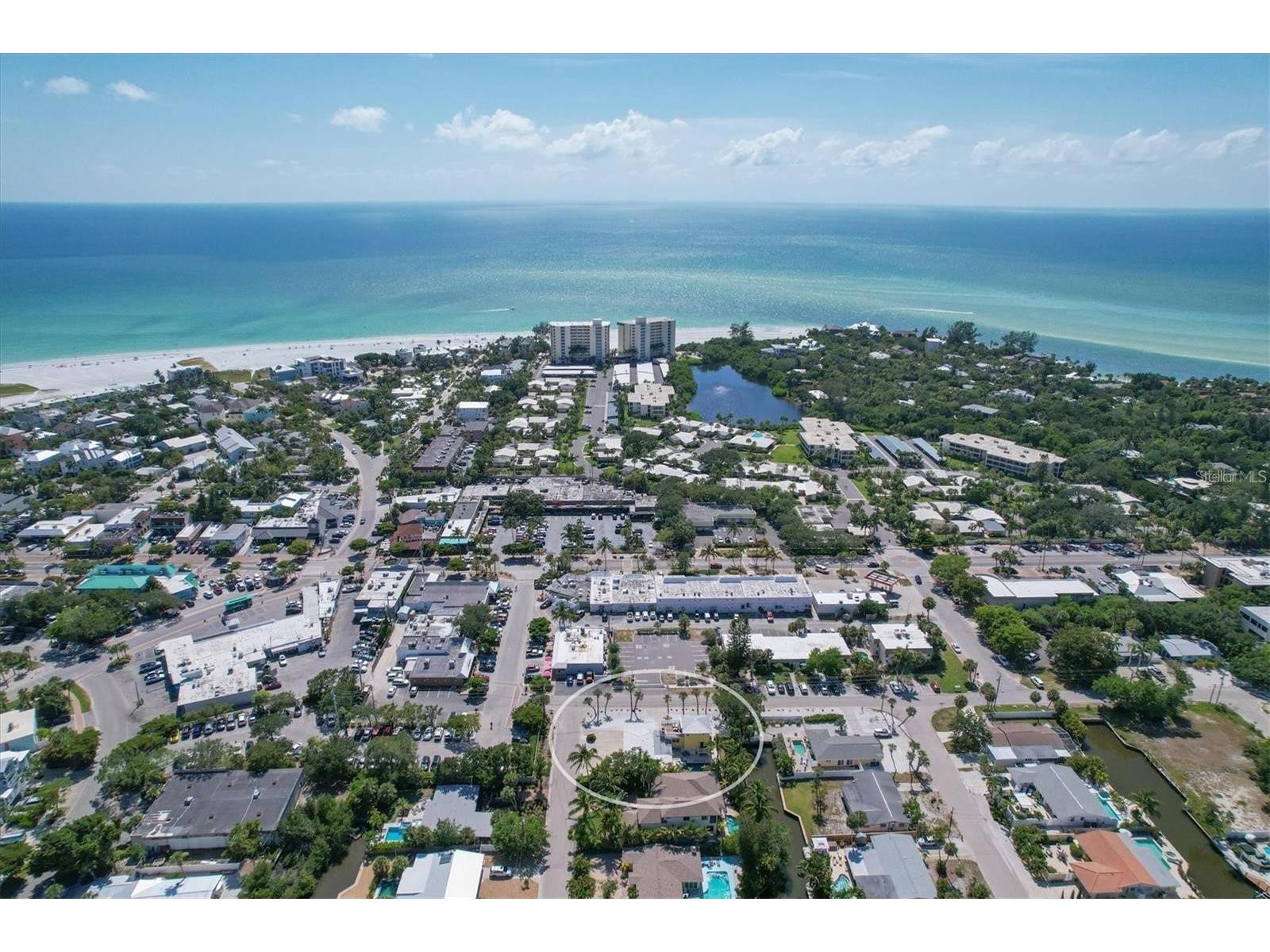 301 Avenida Madera #B Sarasota FL 34242 A4690443 image22