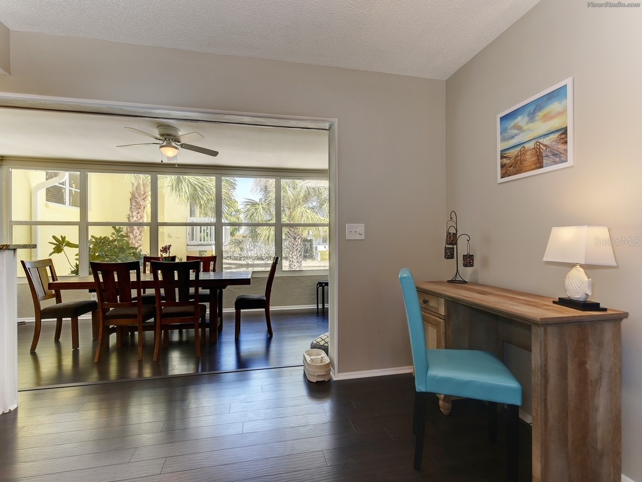 301 Avenida Madera #B Sarasota FL 34242 A4690443 image6