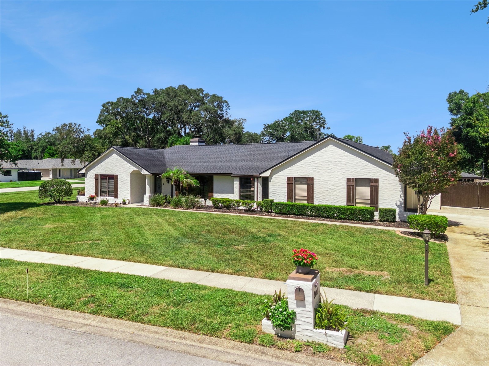 301 Brantley Harbor Drive Longwood FL 32779 - LAKE BRANTLEY O6422237 image1