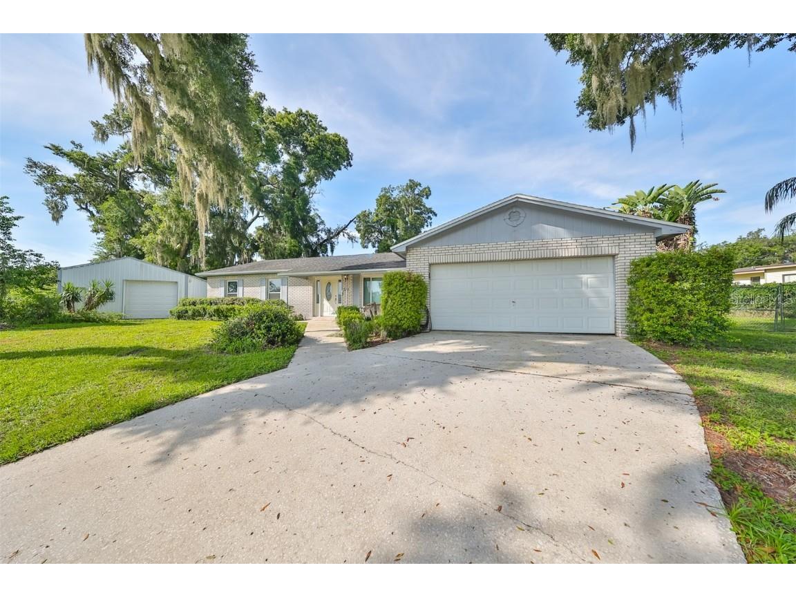 301 Castle Circle Seffner FL 33584 T3545106 image1