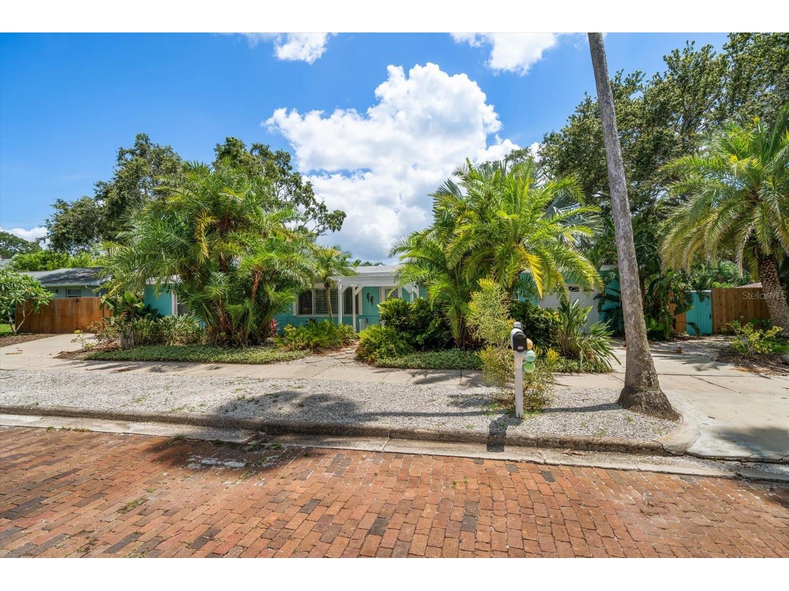 301 Cevera Drive Dunedin FL 34698 TB8501978 image4