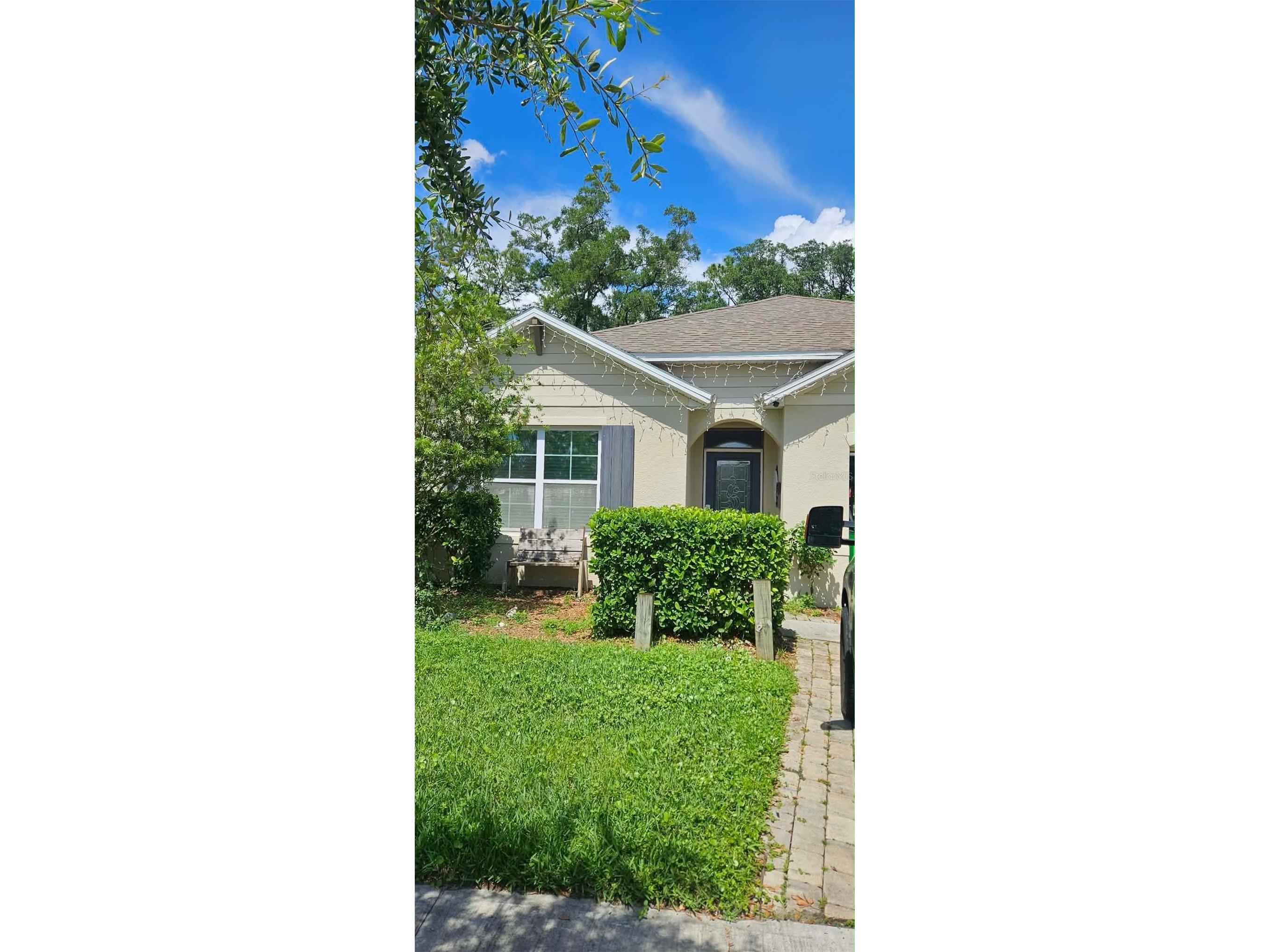 301 Charles Drive Deland FL 32724 V4949431 image1