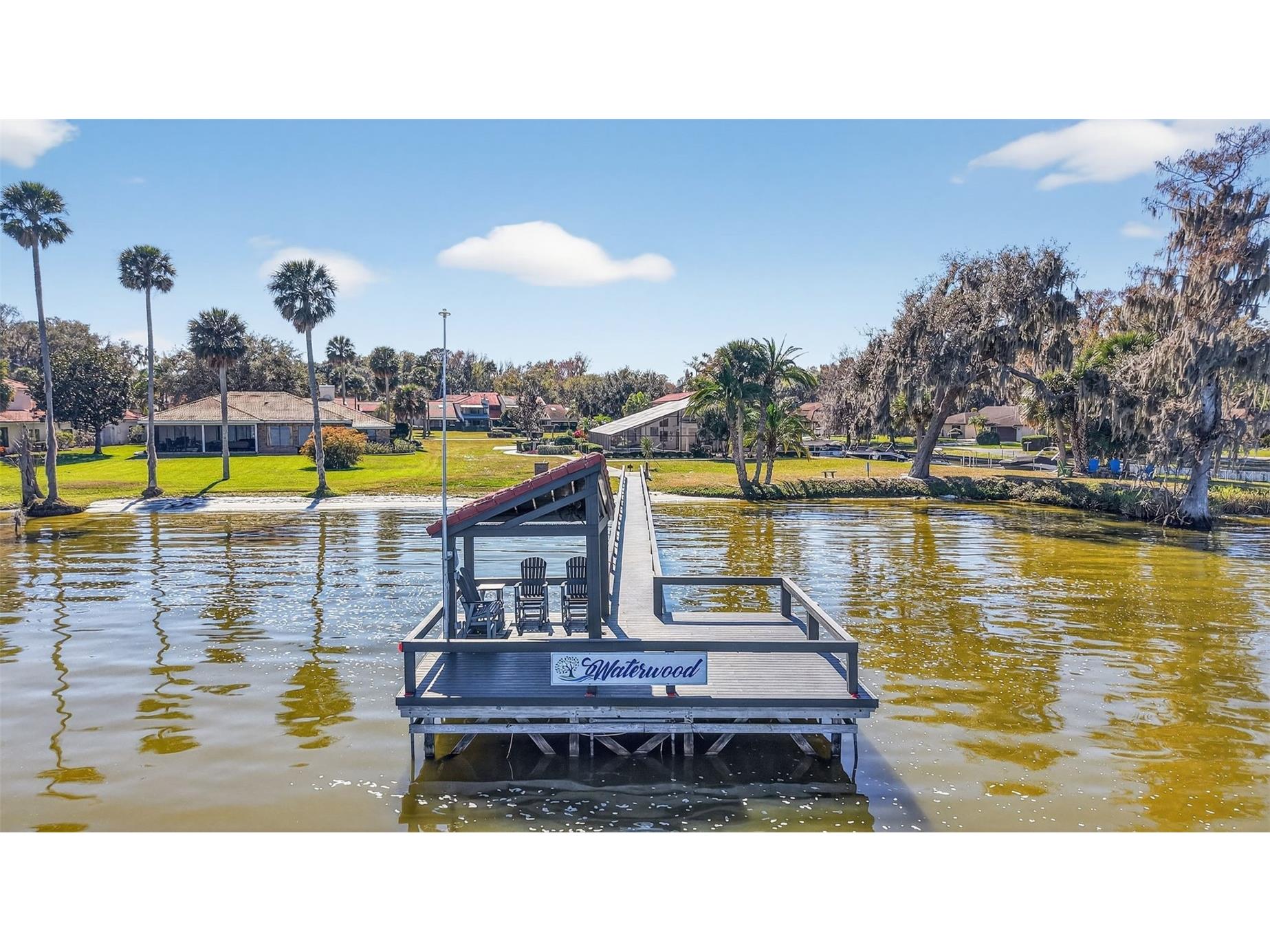 301 Clusterwood Drive Yalaha FL 34797 - LAKE HARRIS CHAIN OF LAKES G5107543 image3