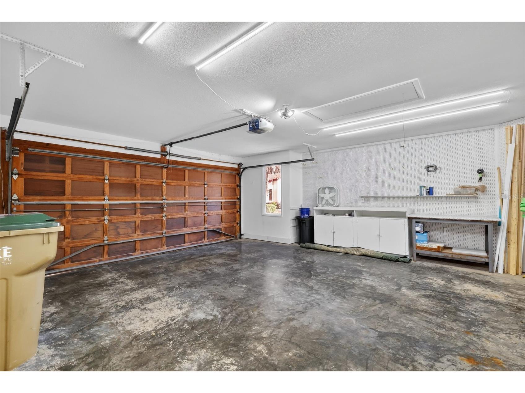 301 Clusterwood Drive Yalaha FL 34797 - LAKE HARRIS CHAIN OF LAKES G5107543 image33