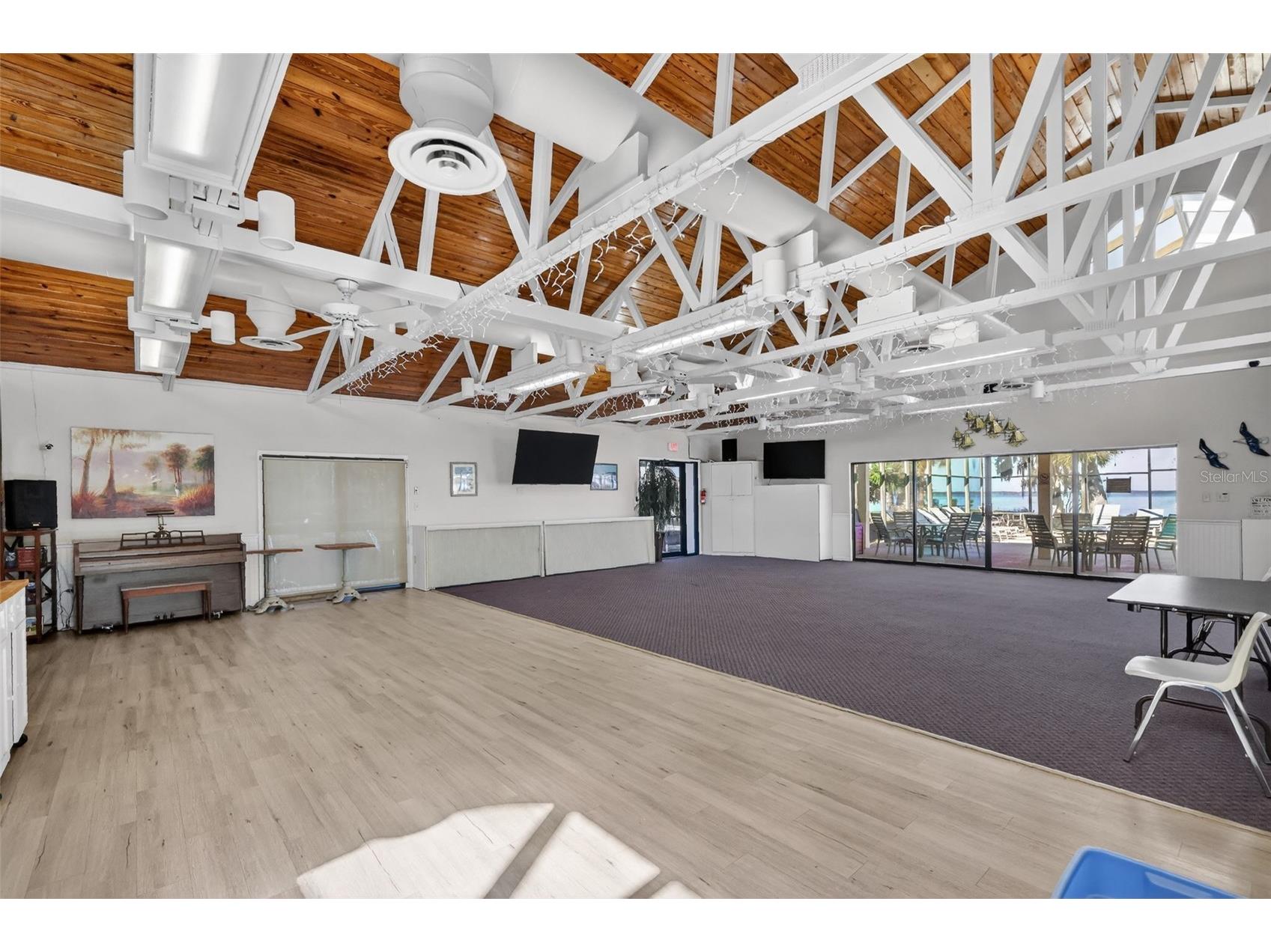 301 Clusterwood Drive Yalaha FL 34797 - LAKE HARRIS CHAIN OF LAKES G5107543 image39