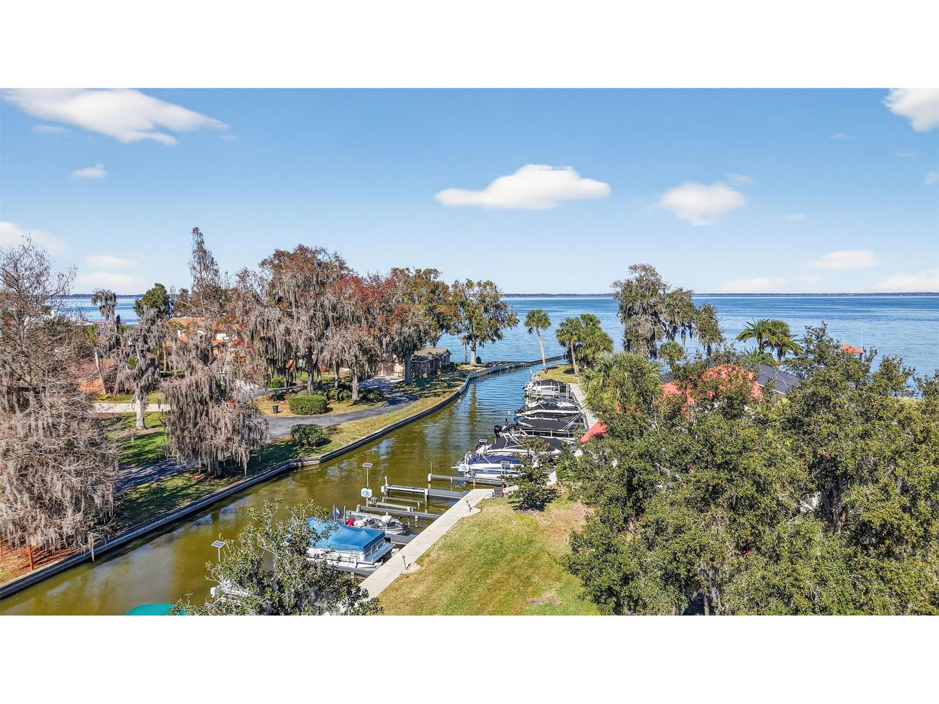 301 Clusterwood Drive Yalaha FL 34797 - LAKE HARRIS CHAIN OF LAKES G5107543 image44