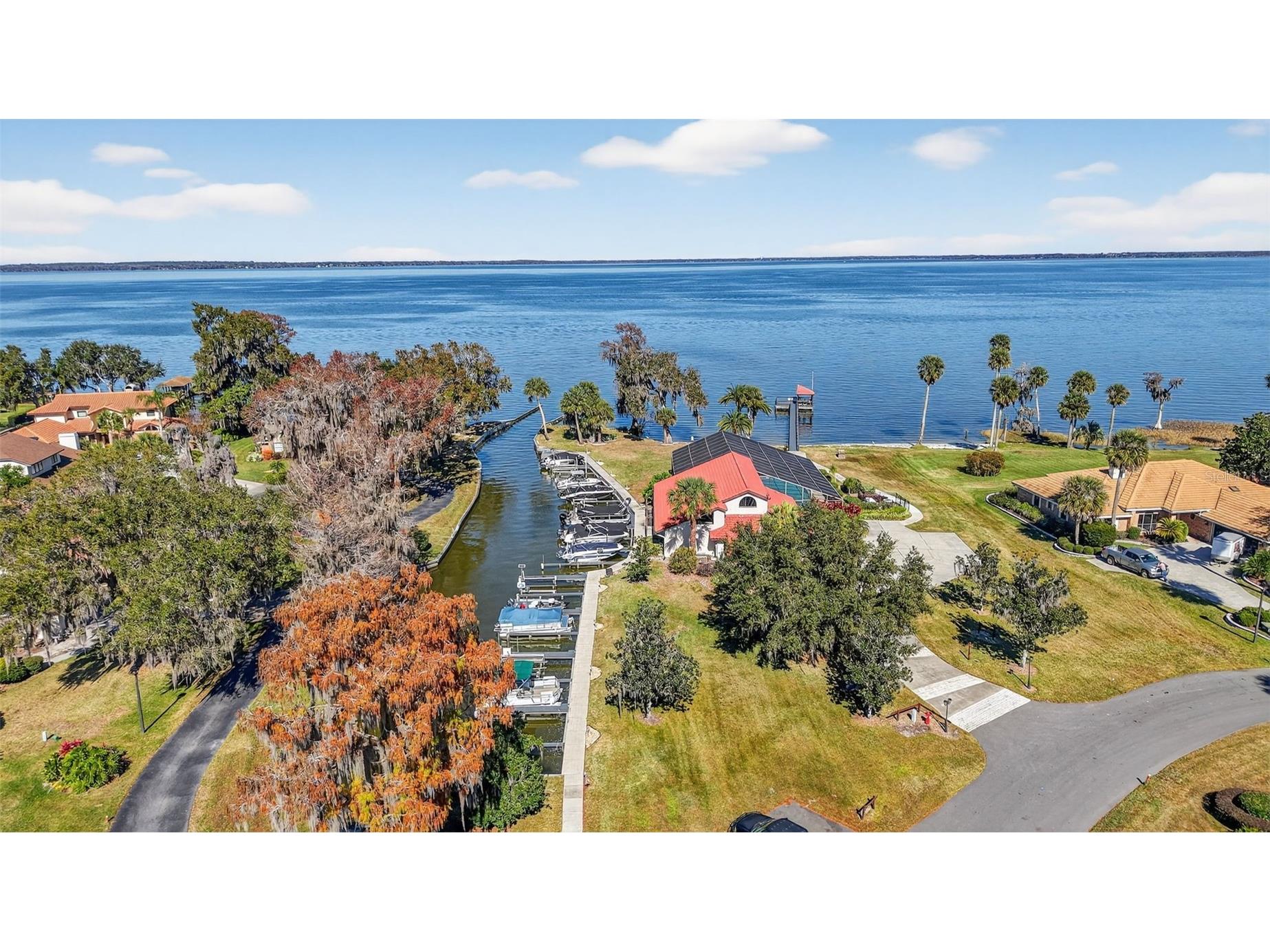 301 Clusterwood Drive Yalaha FL 34797 - LAKE HARRIS CHAIN OF LAKES G5107543 image45