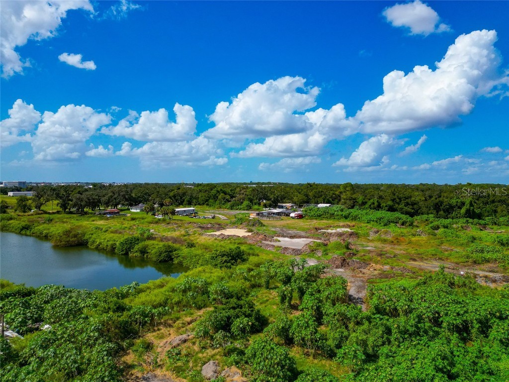 301 East Road Sarasota FL 34240 A4667218 image11