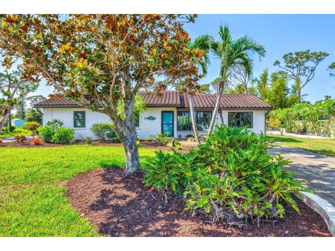 301 Gulf Drive Venice FL 34285 N6138899 image1