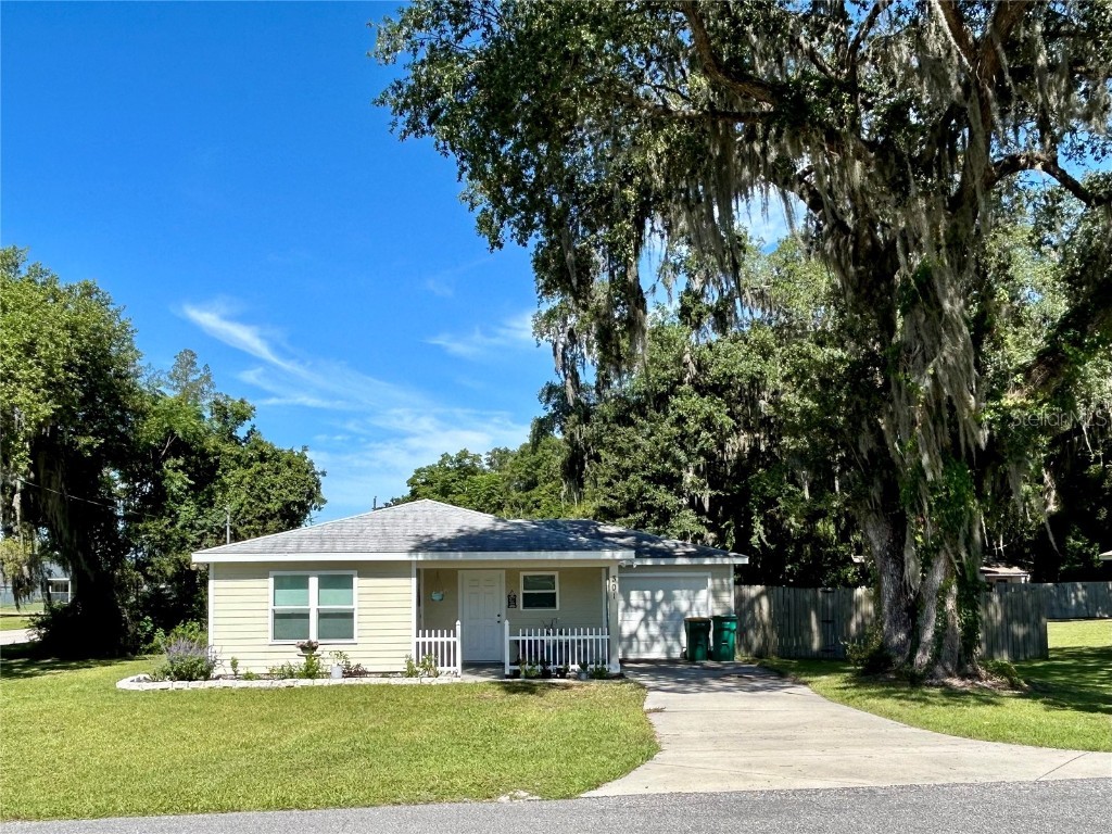 301 Hazel Street Wildwood FL 34785 G5082461 image1