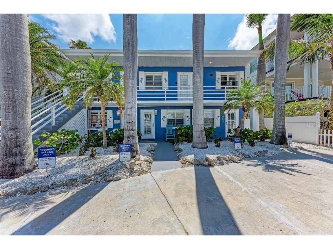 301 Highland Avenue #3 Bradenton Beach FL 34217 A4653076 image1