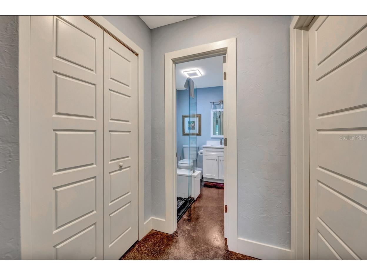 301 Jackson Drive Sarasota FL 34236 A4683209 image12