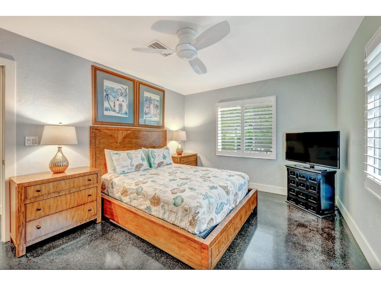 301 Jackson Drive Sarasota FL 34236 A4683209 image22