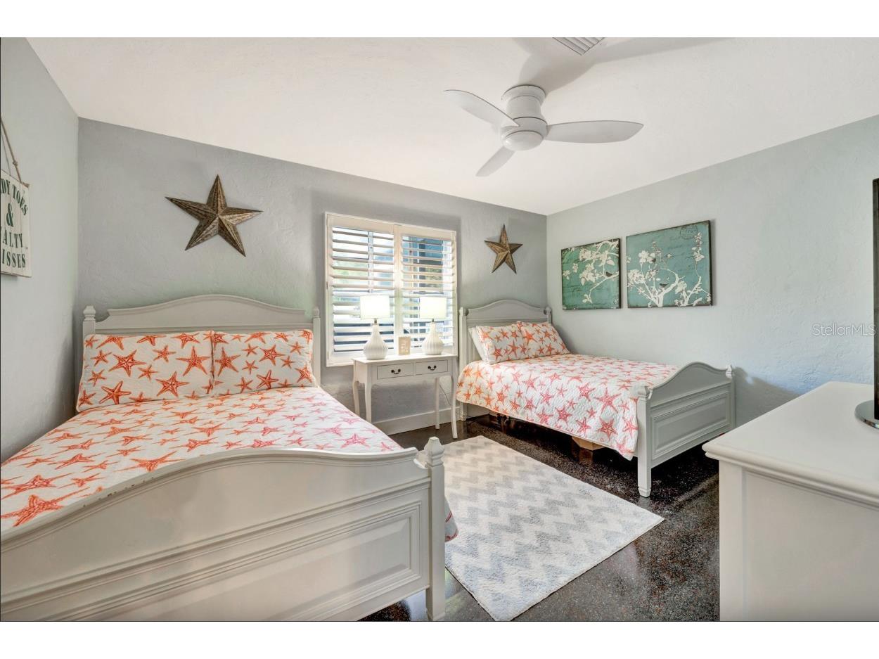 301 Jackson Drive Sarasota FL 34236 A4683209 image24