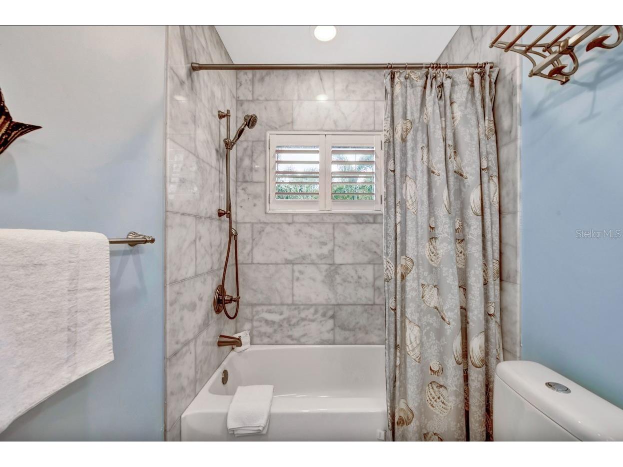301 Jackson Drive Sarasota FL 34236 A4683209 image28