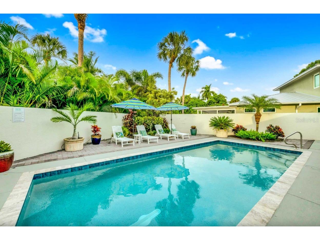 301 Jackson Drive Sarasota FL 34236 A4683209 image4