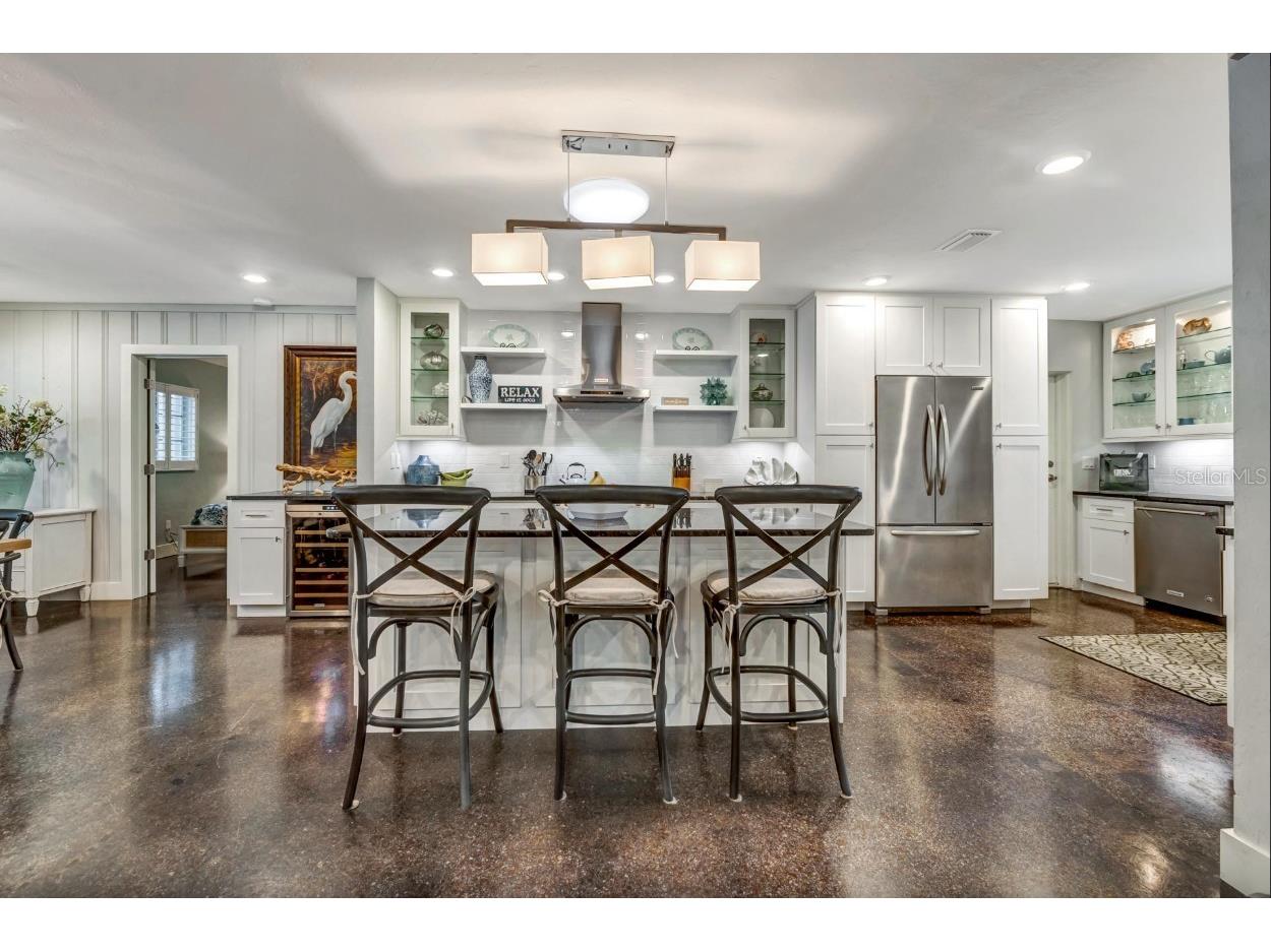 301 Jackson Drive Sarasota FL 34236 A4683209 image5