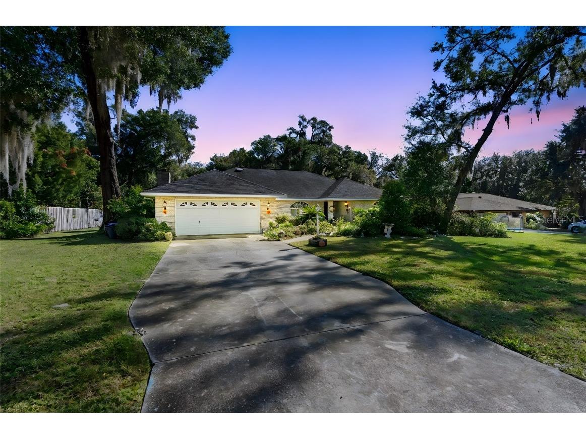 301 Lafayette Place Deland FL 32720 V4946089 image1