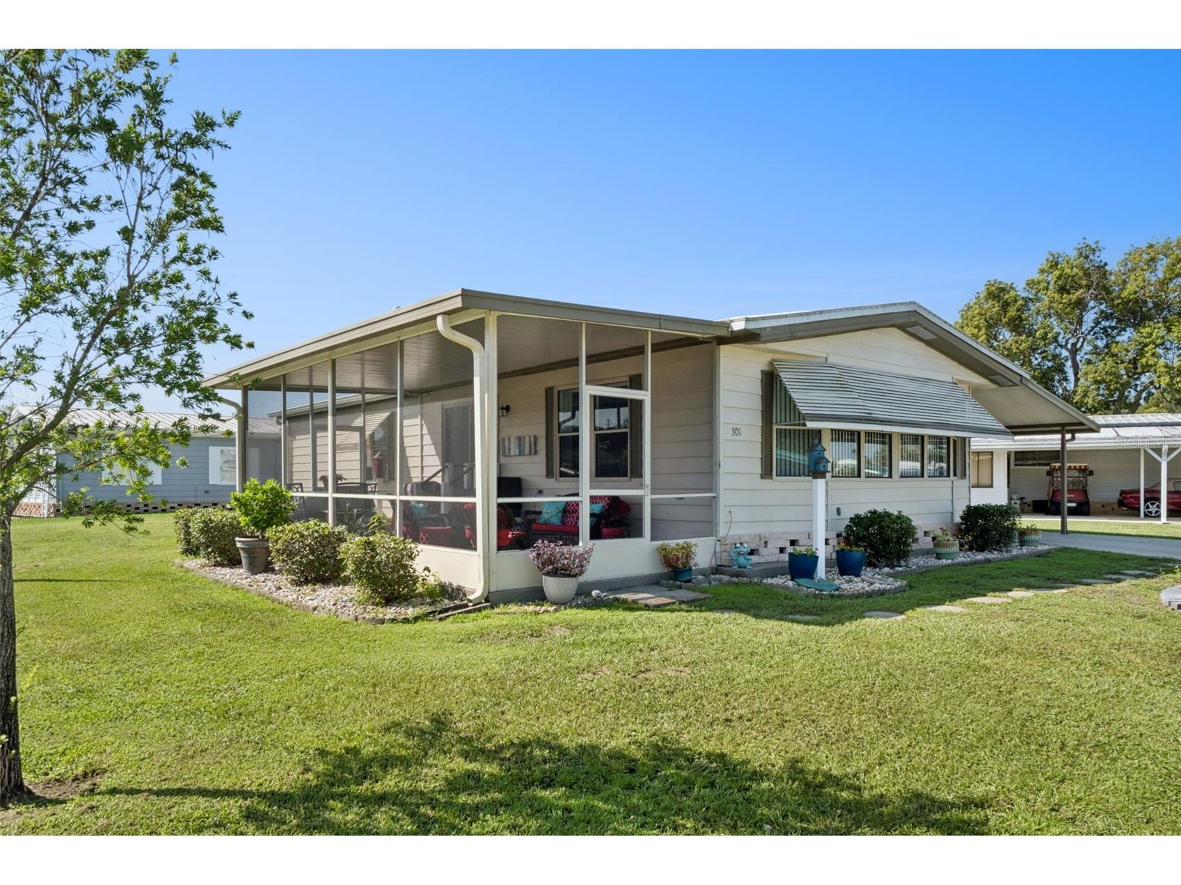 301 Lakeview Drive Osteen FL 32764 - Little Lake O6424991 image1