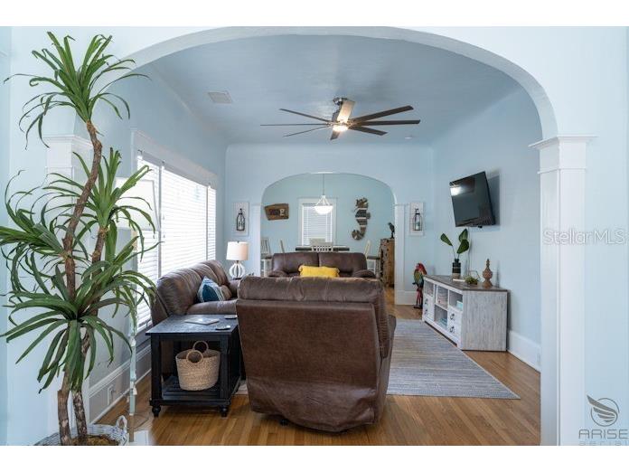 301 Live Oak Street New Smyrna Beach FL 32168 O6371567 image4