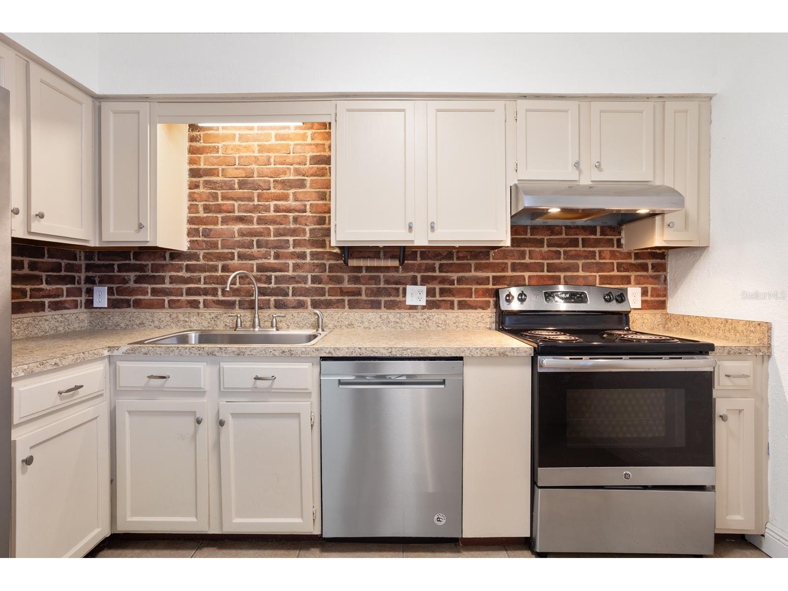 301 Magnolia Way Lady Lake FL 32159 G5108153 image11