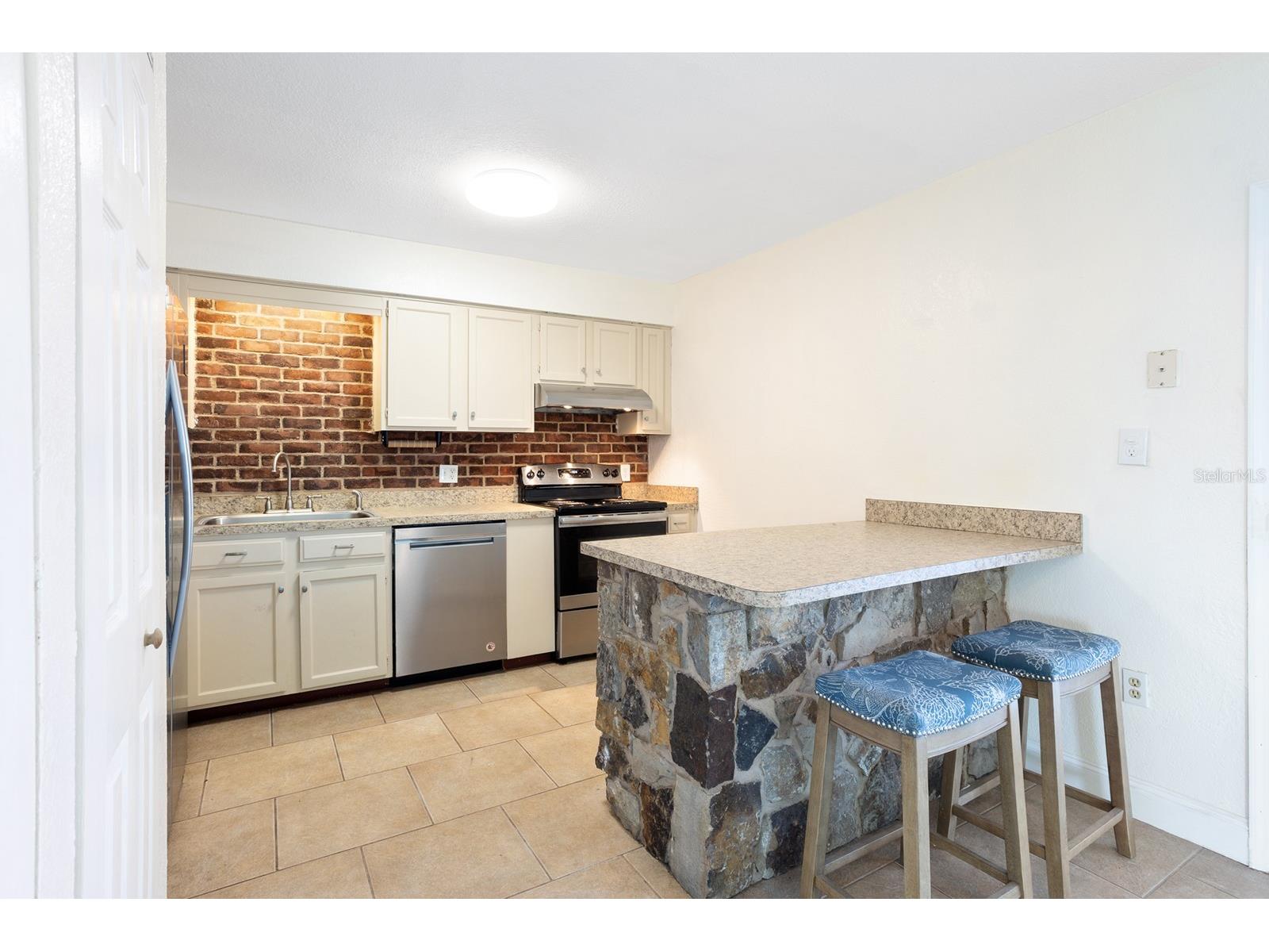 301 Magnolia Way Lady Lake FL 32159 G5108153 image9