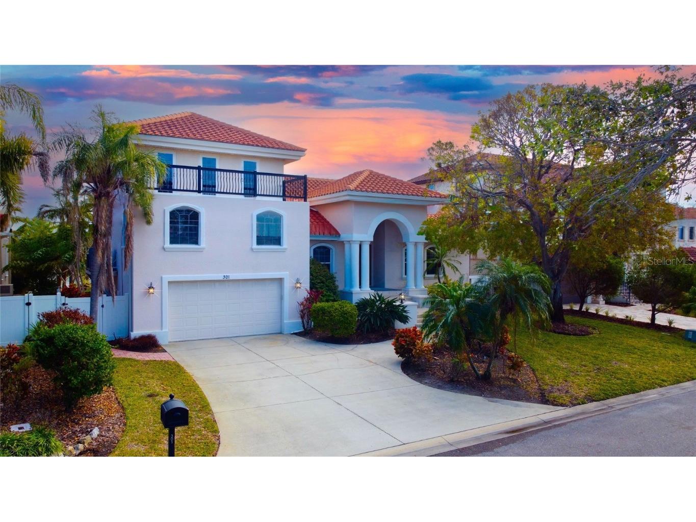 301 Midway Island Clearwater Beach FL 33767 - CANAL WITH INTRACOASTAL VIEWS TB8430210 image1